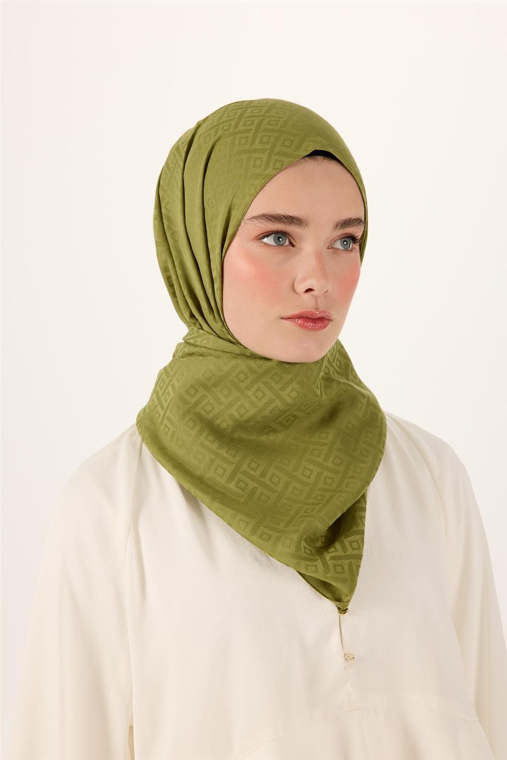 Pamuk Polyester Liva Şal Açık Yeşil Düz Tok Duruşlu 90x200