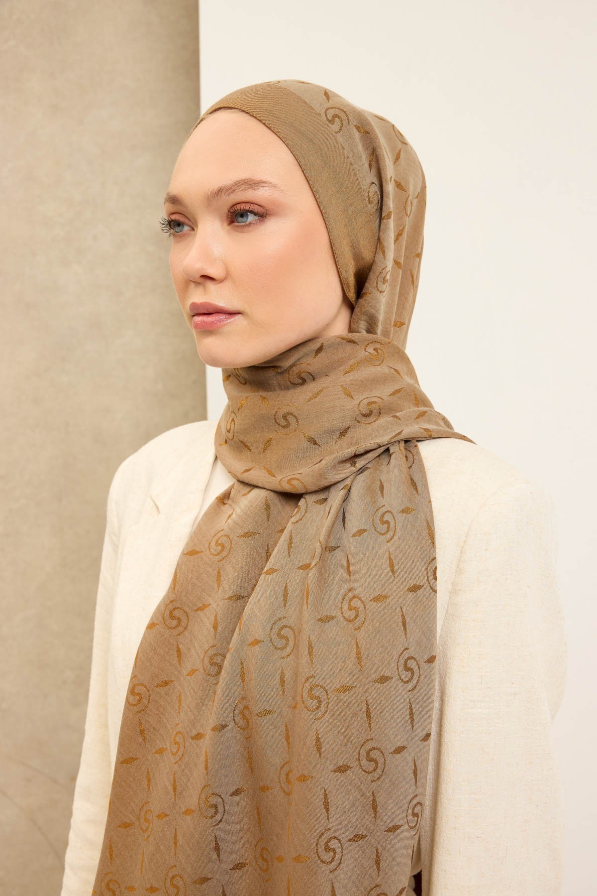 Naia Pamuk Şal Maxi Monogram  Altın