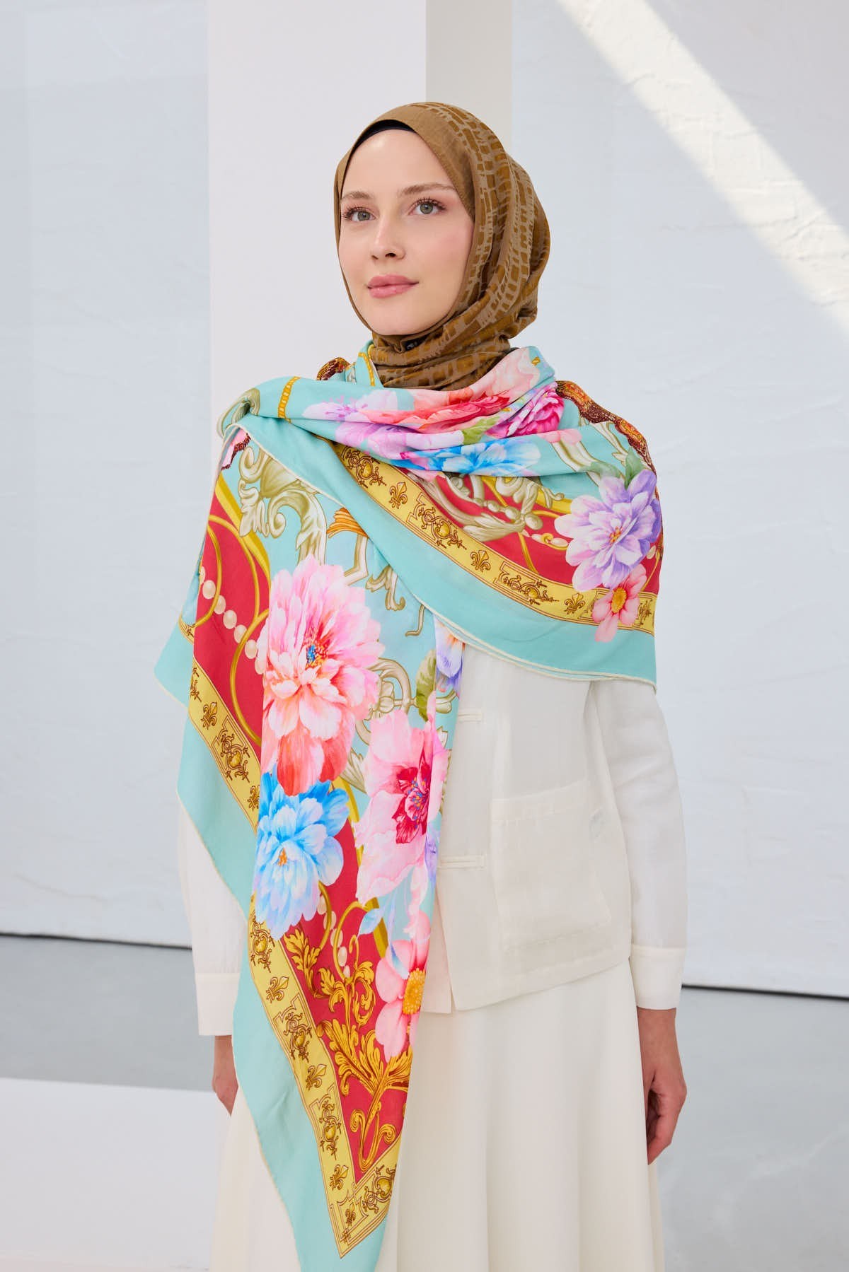Omuz Şalı Vintage Floral Camgöbeği