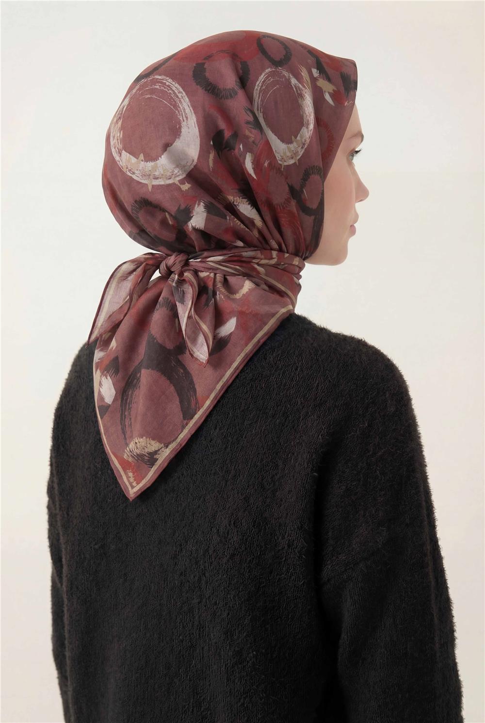 Pamuk Karışımlı Eşarp Kiremit Rengi Soyut Geometrik Desenli Soft Dokulu Kaymaz 90x90