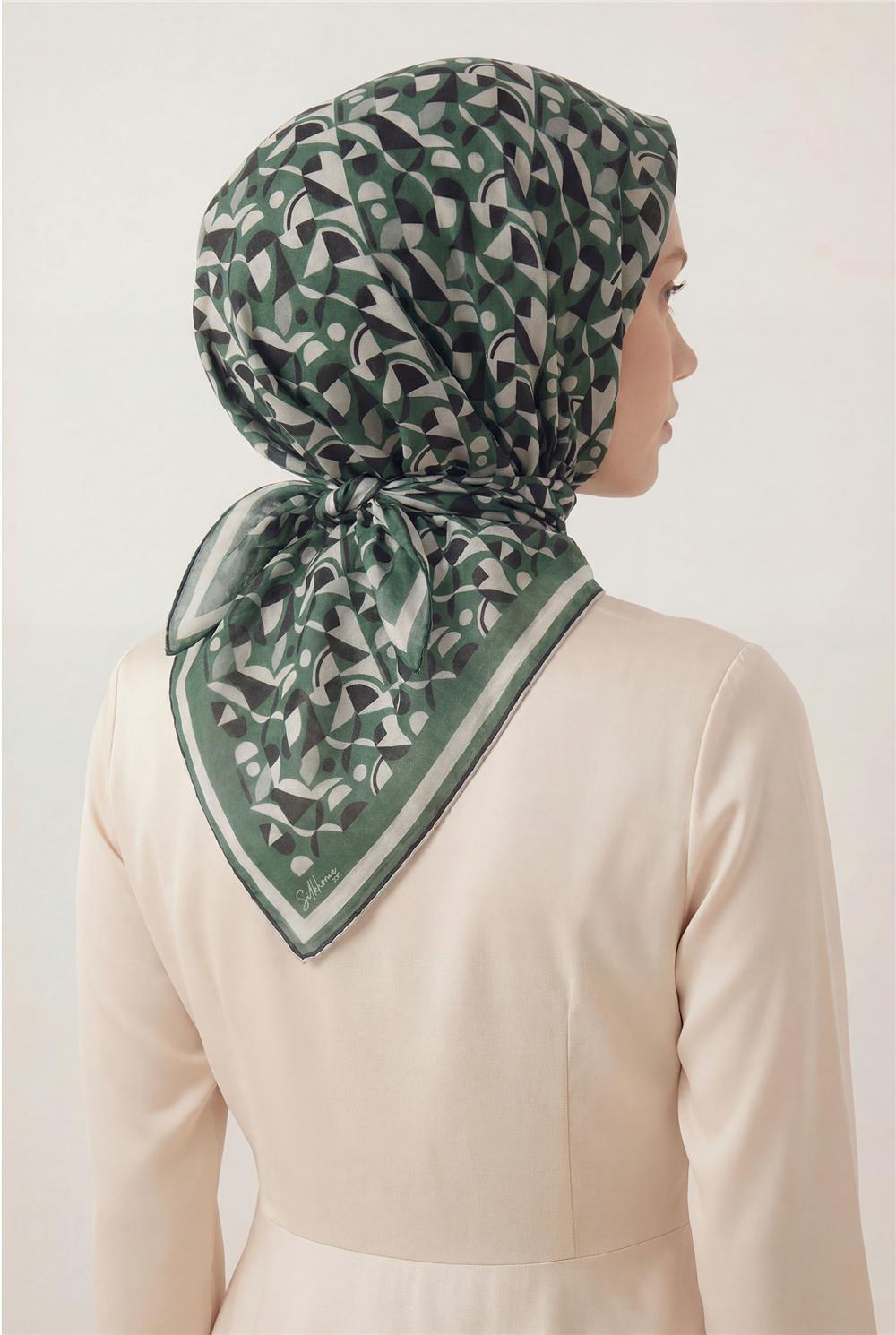 Pamuk Karışımlı Eşarp Yeşil Retro Geometrik Desenli Soft Dokulu Kaymaz 90x90