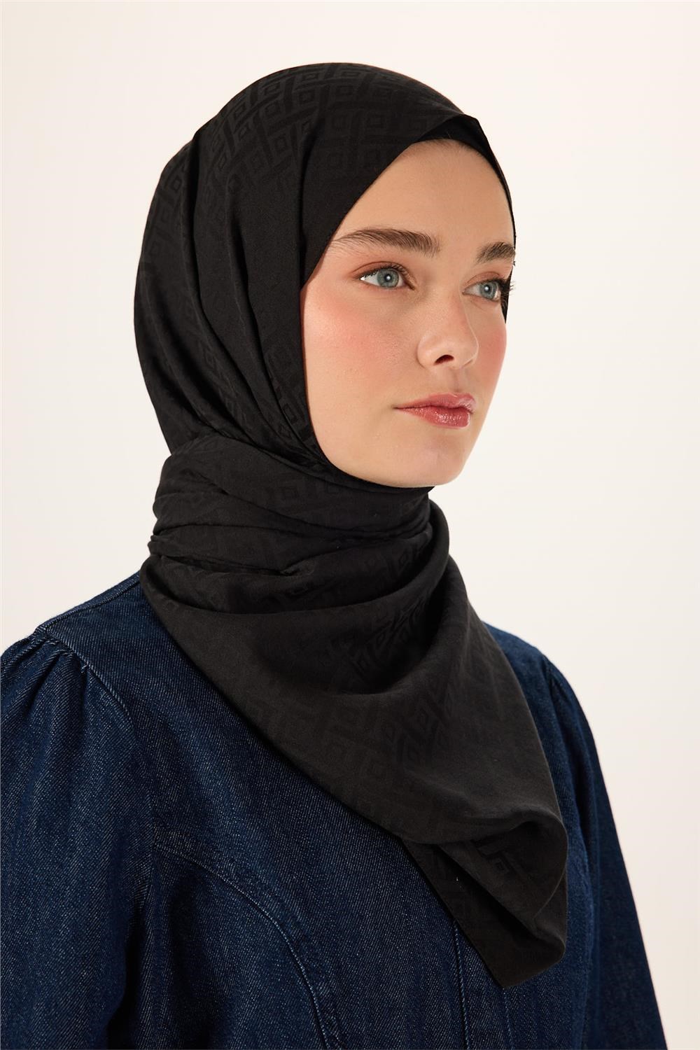 Pamuk Polyester Liva Şal Siyah Dokulu Nefes Alan Doğal Yapılı 90X200