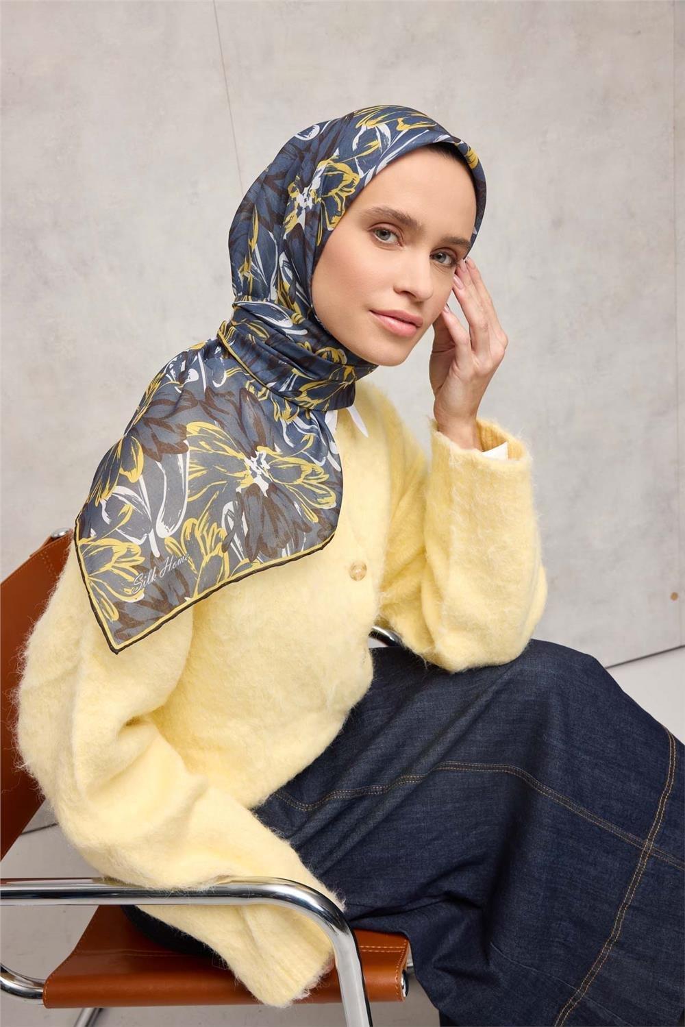 Pamuk Polyester Eşarp Petrol Mavisi Botanik Desenli Soft Dokulu Kaymaz 90x90