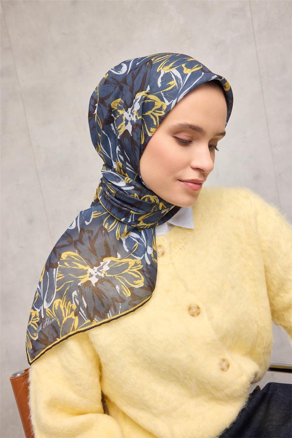 Pamuk Polyester Eşarp Petrol Mavisi Botanik Desenli Soft Dokulu Kaymaz 90x90