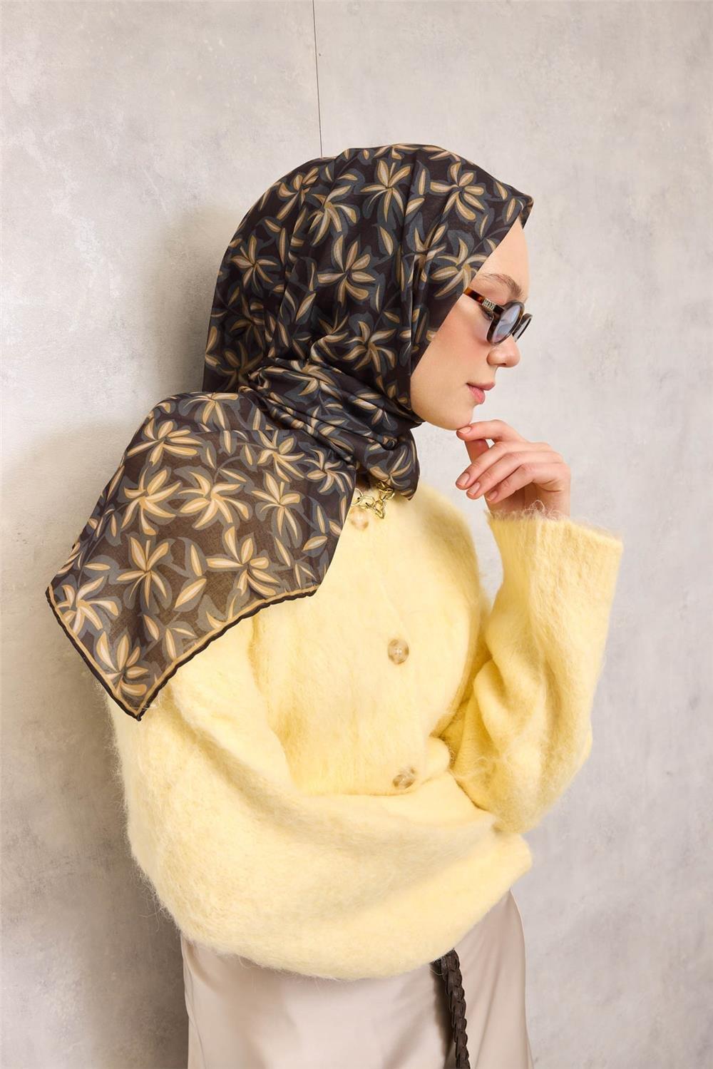 Pamuk Polyester Soft Eşarp Siyah Flora Desenli Kaymaz Dokulu 90x90