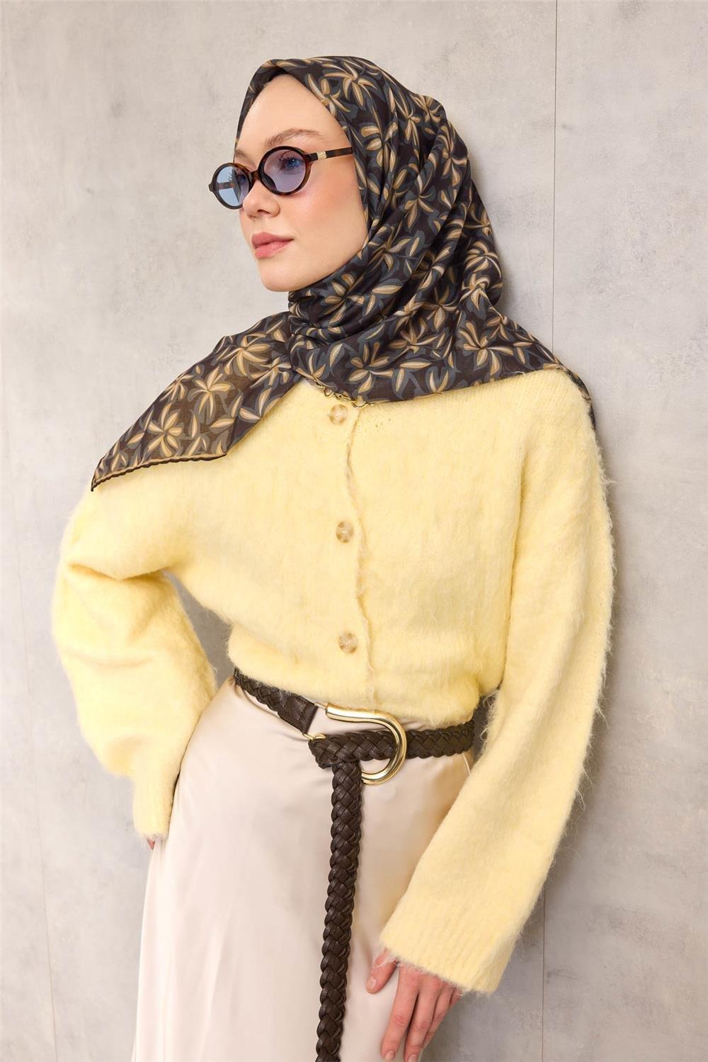 Pamuk Polyester Soft Eşarp Siyah Flora Desenli Kaymaz Dokulu 90x90