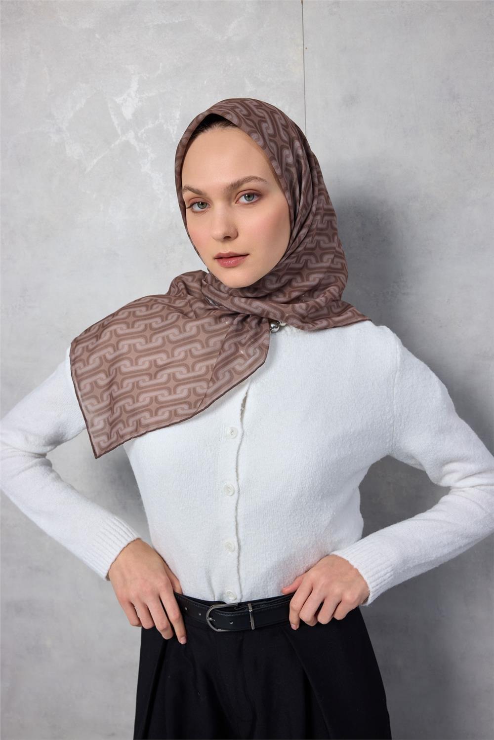Pamuk Polyester Soft Eşarp Geometrik Desen Sütlü Kahve 90x90