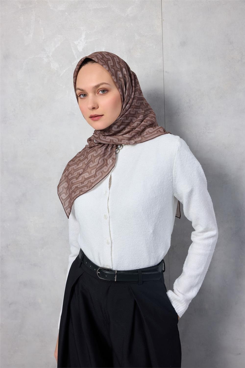 Pamuk Polyester Soft Eşarp Geometrik Desen Sütlü Kahve 90x90