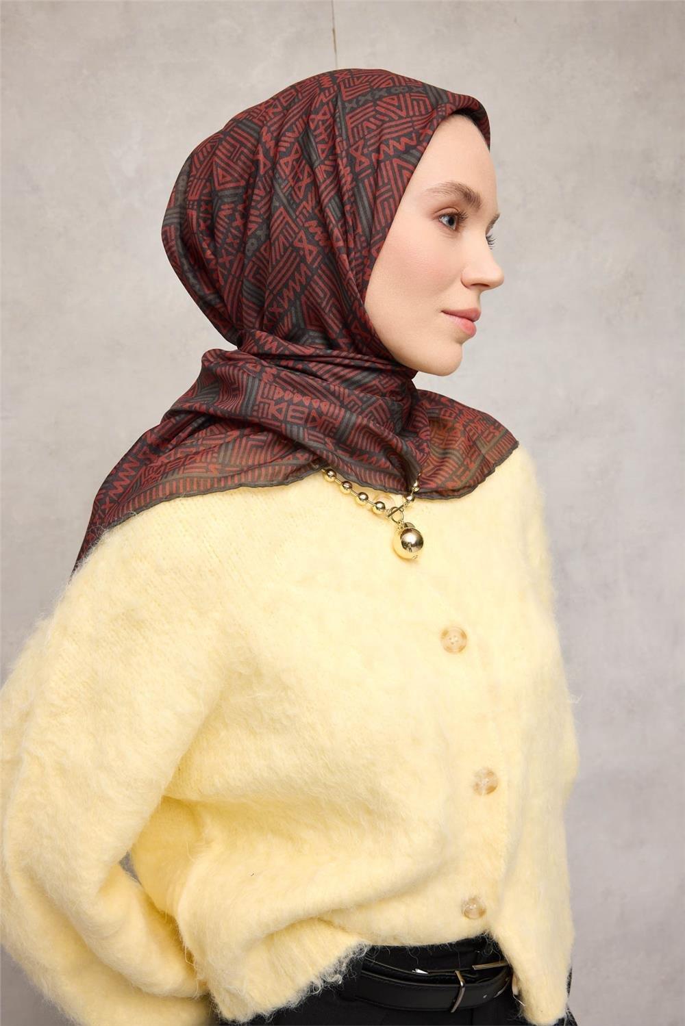 Pamuk Polyester Soft Eşarp Koyu Antrasit Geometrik Desenli Kaymaz Dokulu Tok Duruşlu 90x90