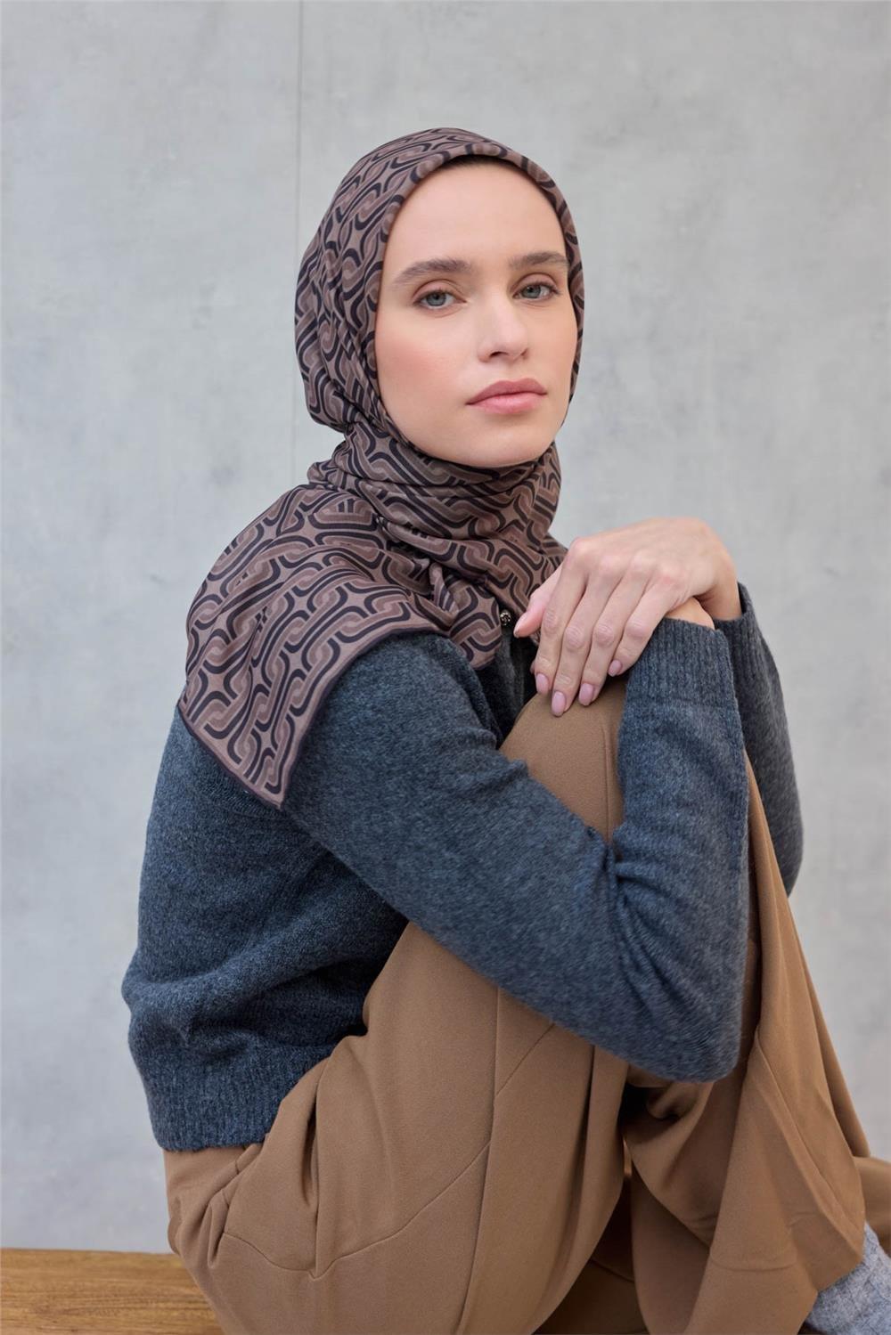 Pamuk Polyester Soft Eşarp Geometrik Desen Latte 90x90