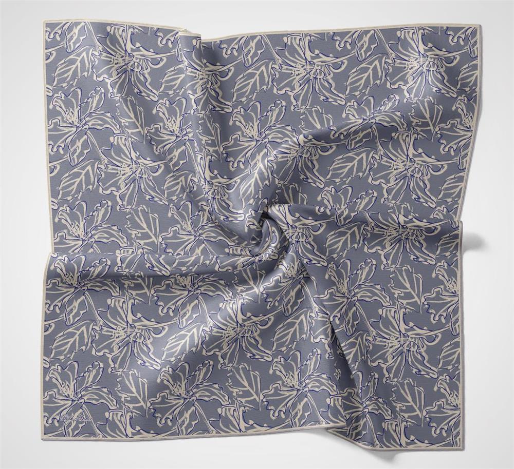 Pamuk Polyester Soft Eşarp Bebe Mavi Lilium Desenli Kaymaz Dokulu 90x90