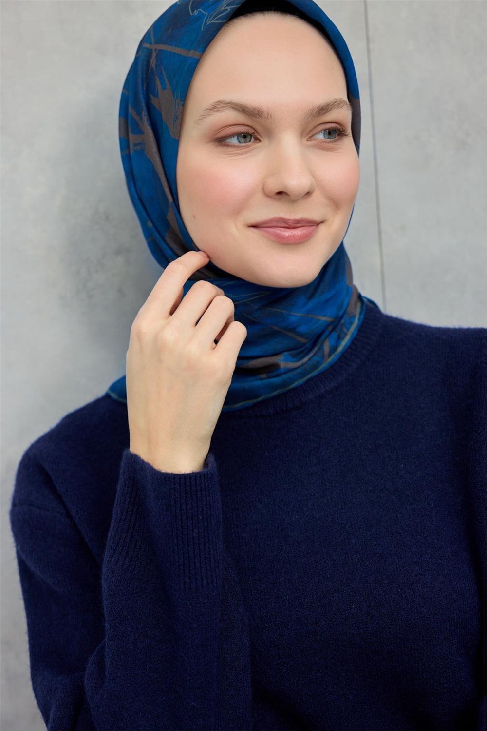 Pamuk Polyester Soft Eşarp Yaprak Desen Petrol Mavisi 90x90