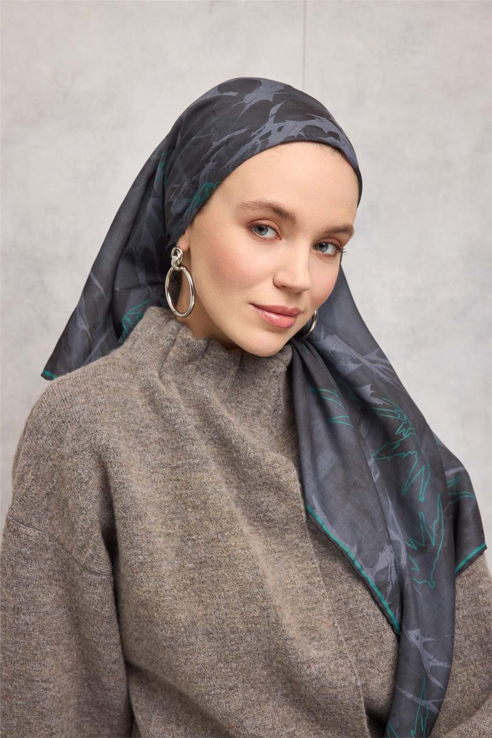 Pamuk Polyester Soft Eşarp Yaprak Desen Antrasit Mavi 90x90