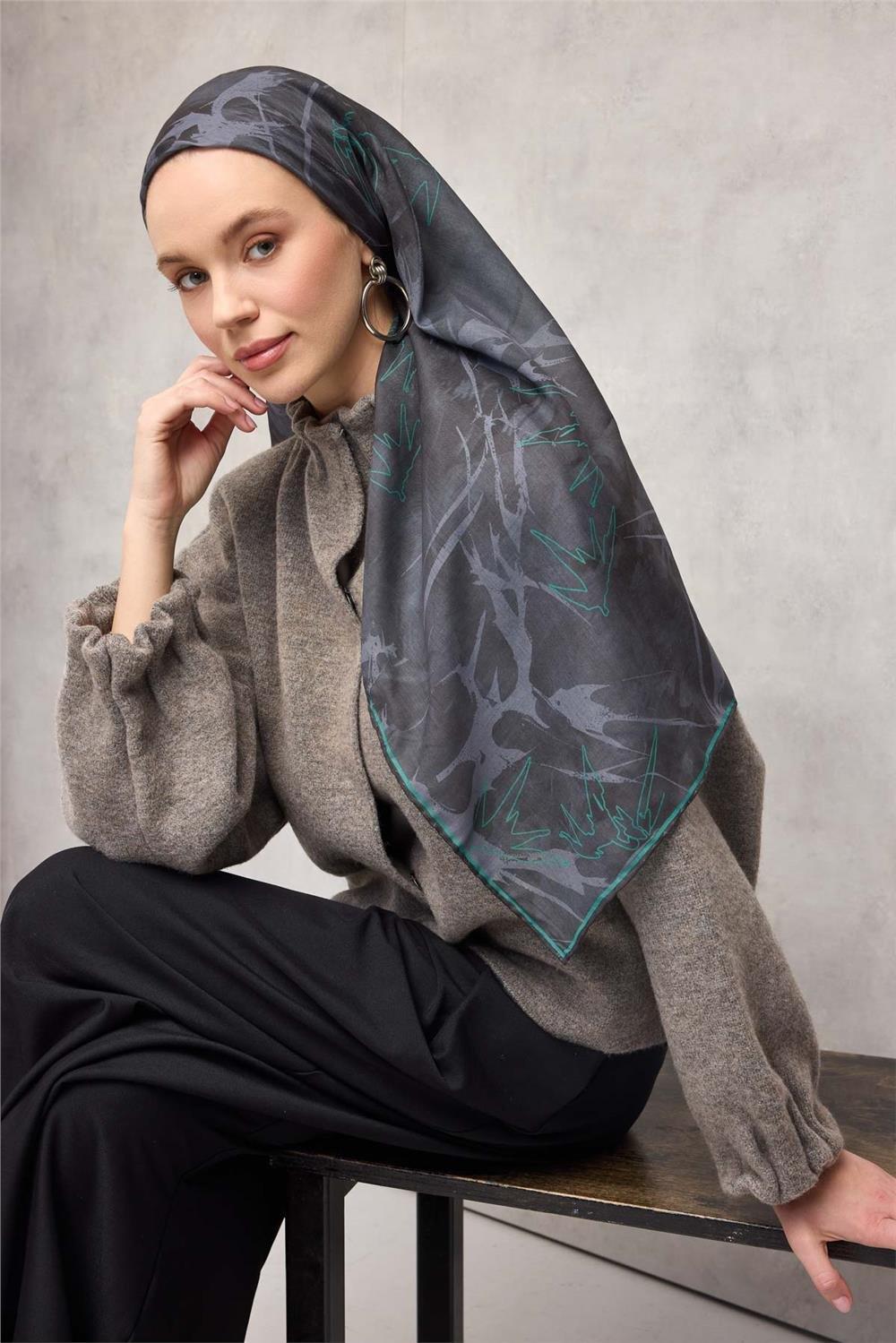 Pamuk Polyester Soft Eşarp Yaprak Desen Antrasit Mavi 90x90