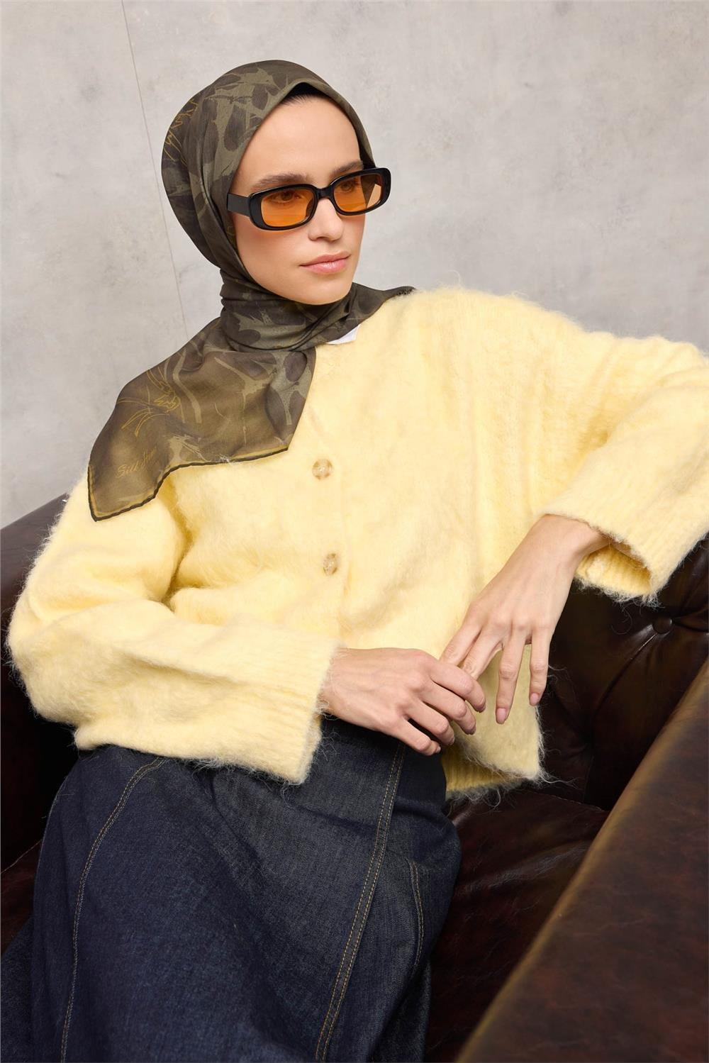 Pamuk Polyester Soft Eşarp Yaprak Desen Asker Yeşili 90x90