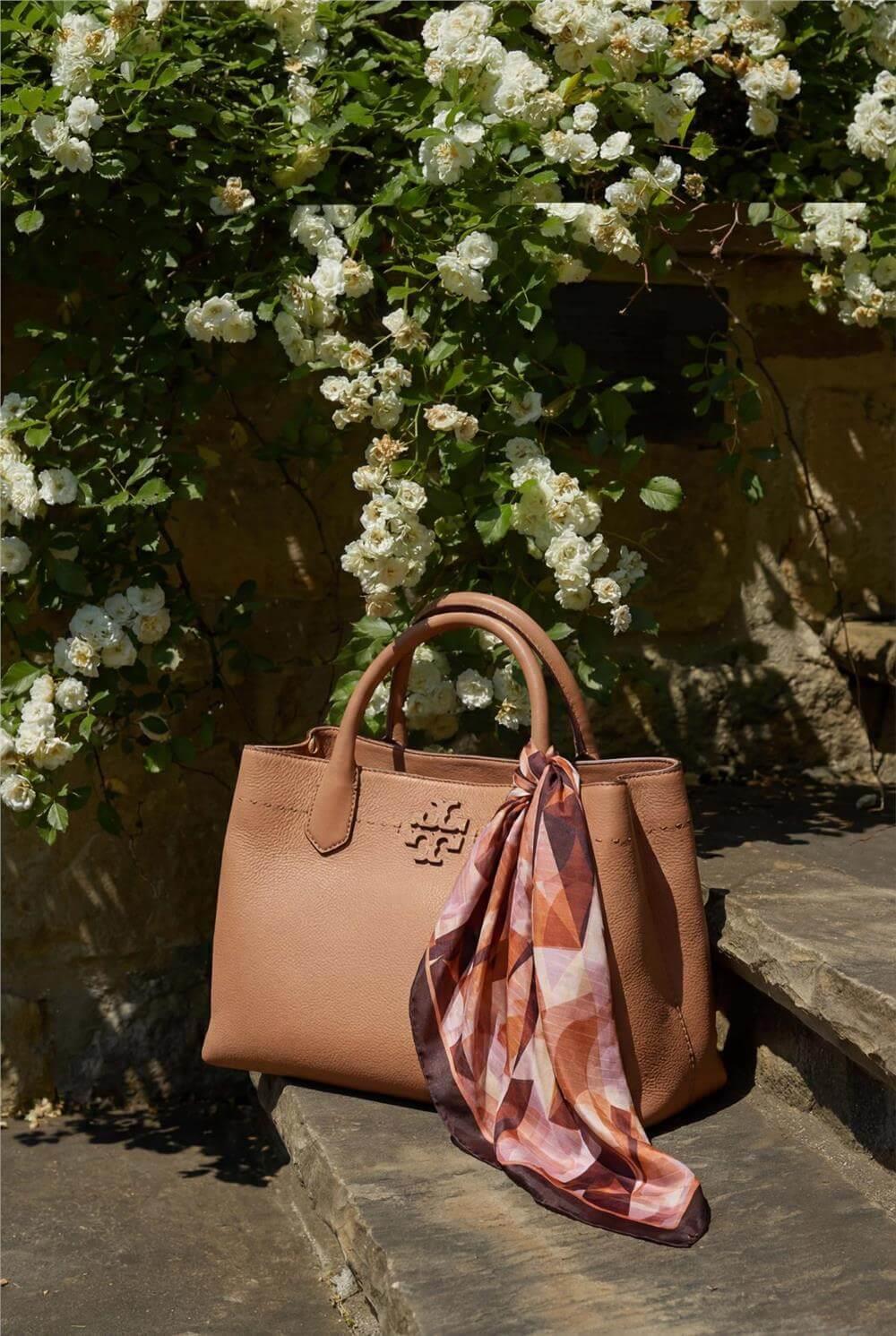 Shiny Dokulu Eşarp Turuncu Mürdüm Tonlu Geometrik Desenli Su Tutmaz Parlak 90x90