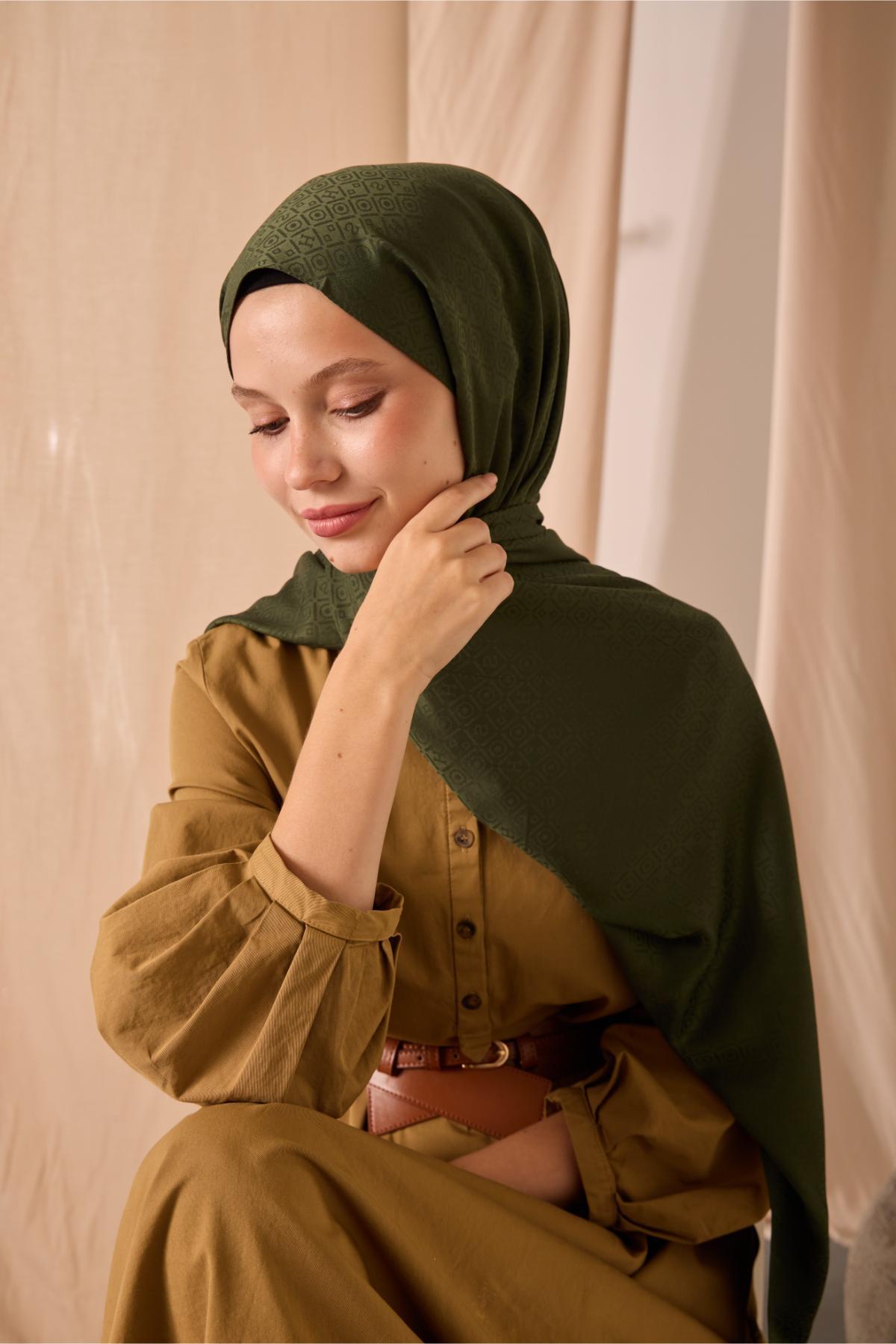 Deluxe Şal Çam Yeşili Jakarlı Tok Duruşlu Viskon Karışımlı 75x190