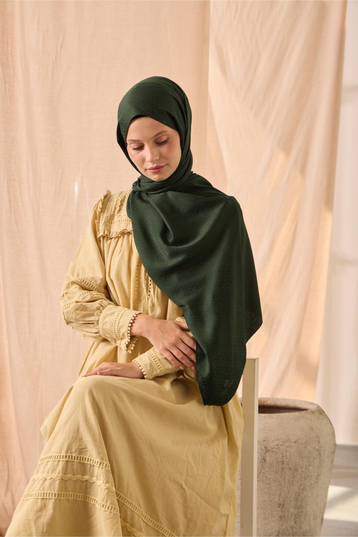 Deluxe Şal Zümrüt Jakarlı Tok Duruşlu Viskon Karışımlı 75x190