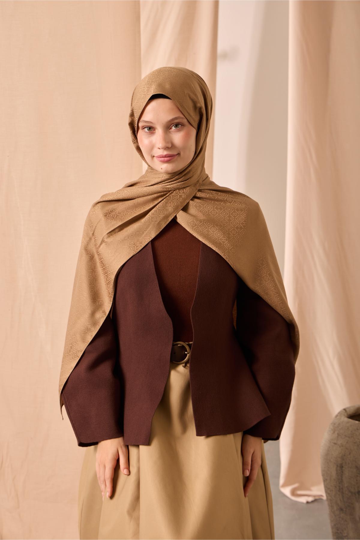 Deluxe Şal Karamel Jakarlı Yüzey Viskon Karışımlı Tok Duruşlu 75x190