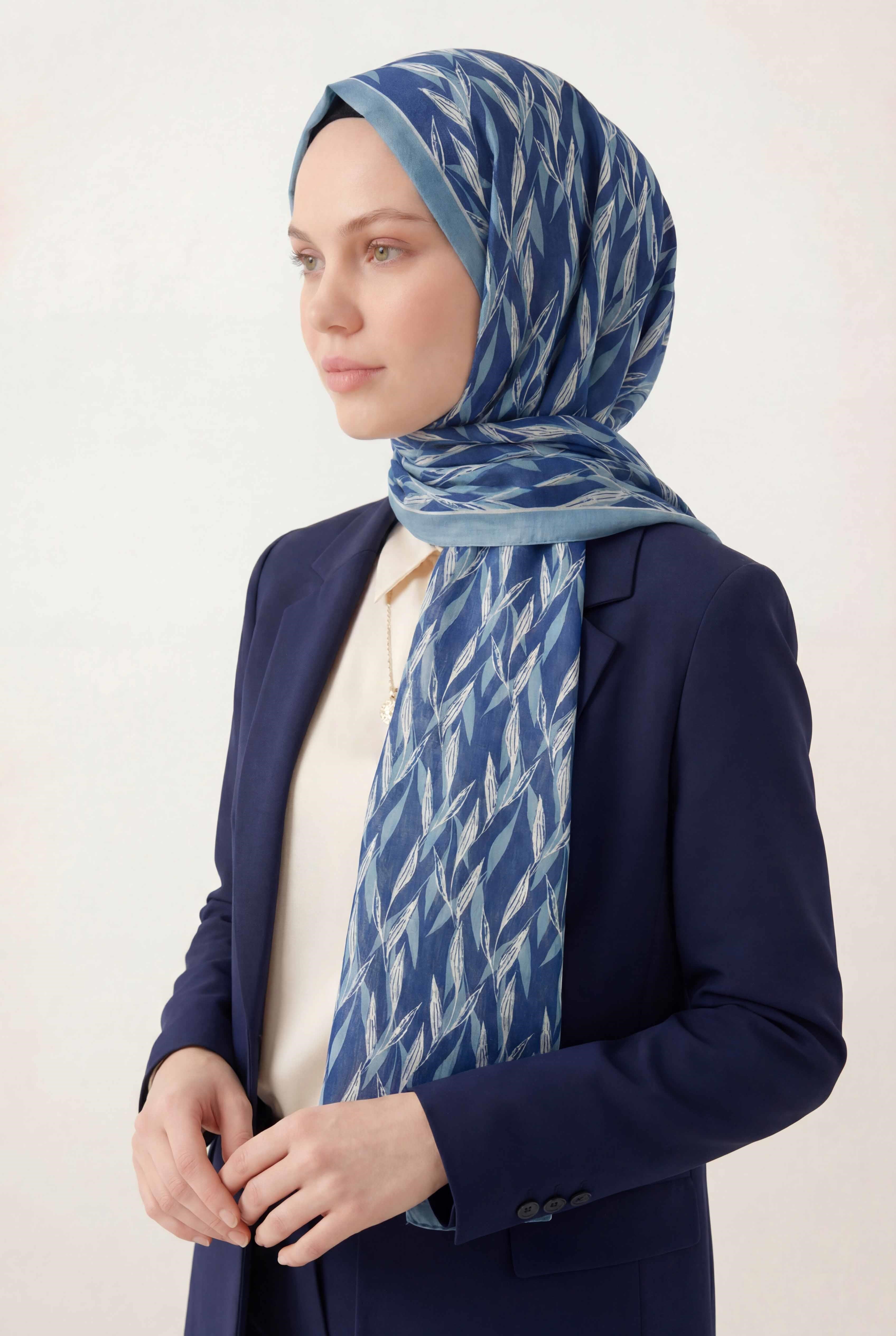 Yaprak Desen Lacivert 75X195 Soft Şal