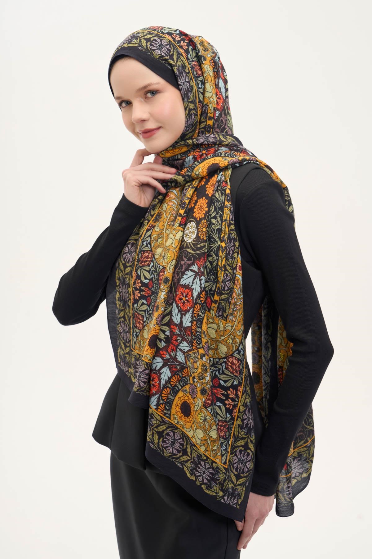 Urban Hours Floral Motif Desen Siyah Mayda Şal 190x70
