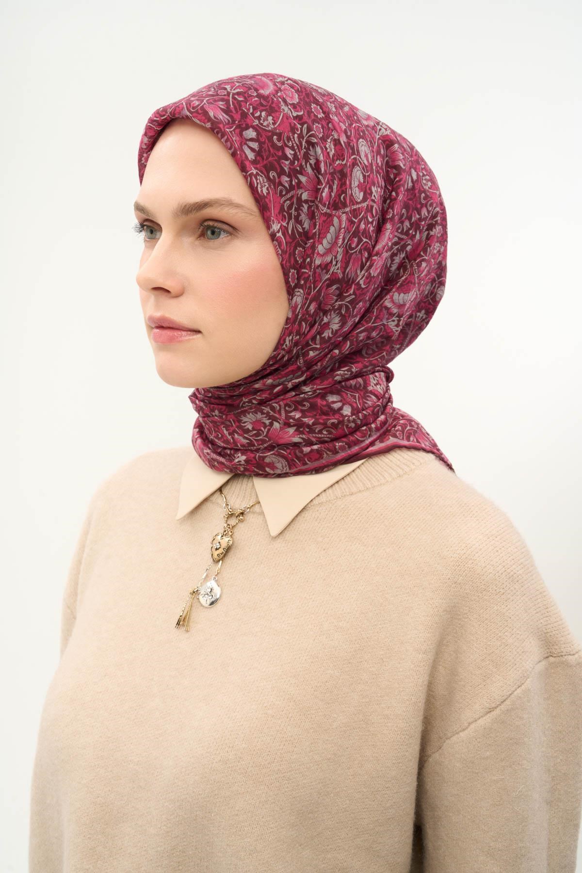 Tencel Monare Eşarp Saray Baharı Desen Vişne Çürüğü 90X90