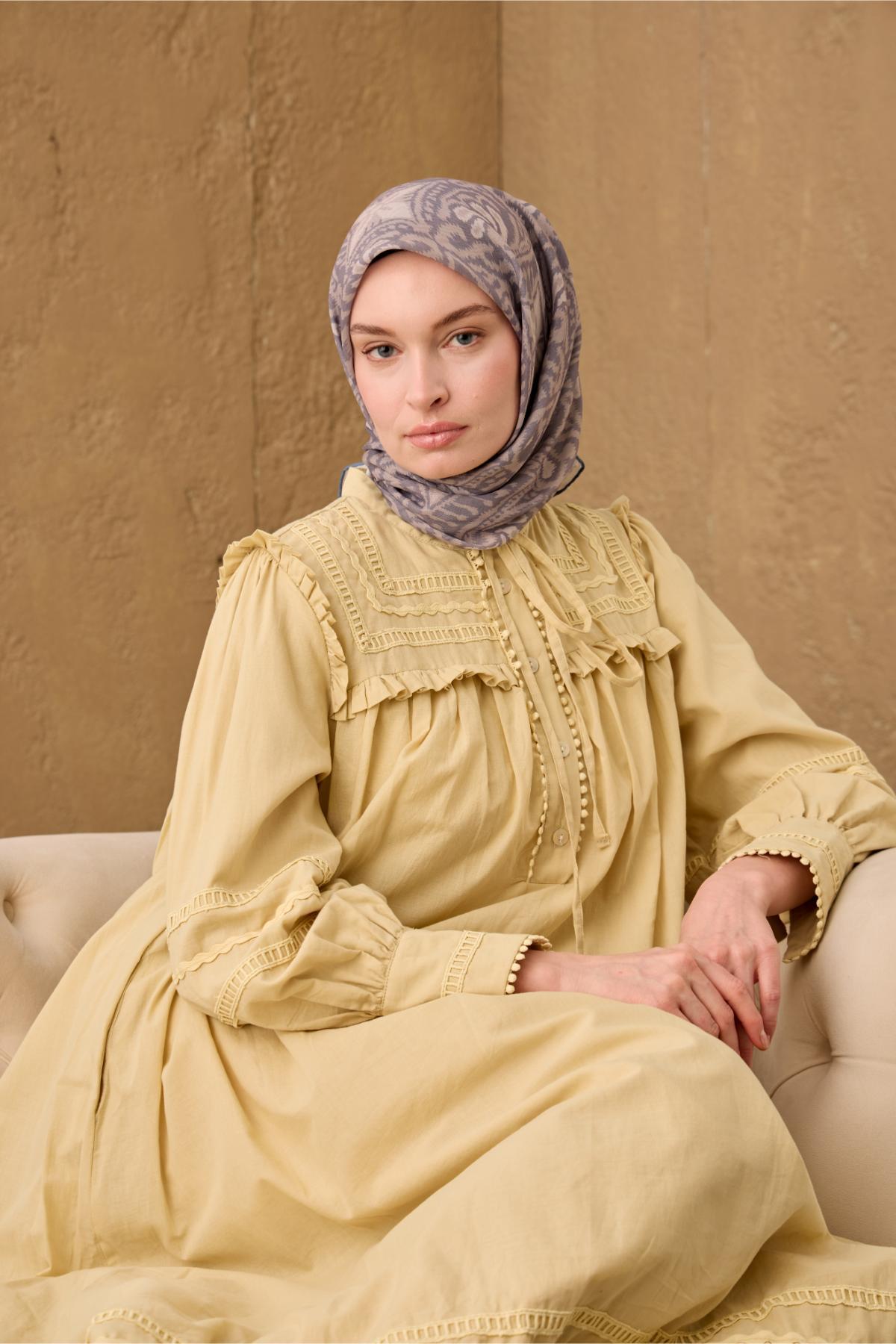İnce Pamuk Soft Eşarp Vizon-Koyu Vizon Çelik Mavi Desenli Soft Dokulu Nefes Alan 90x90