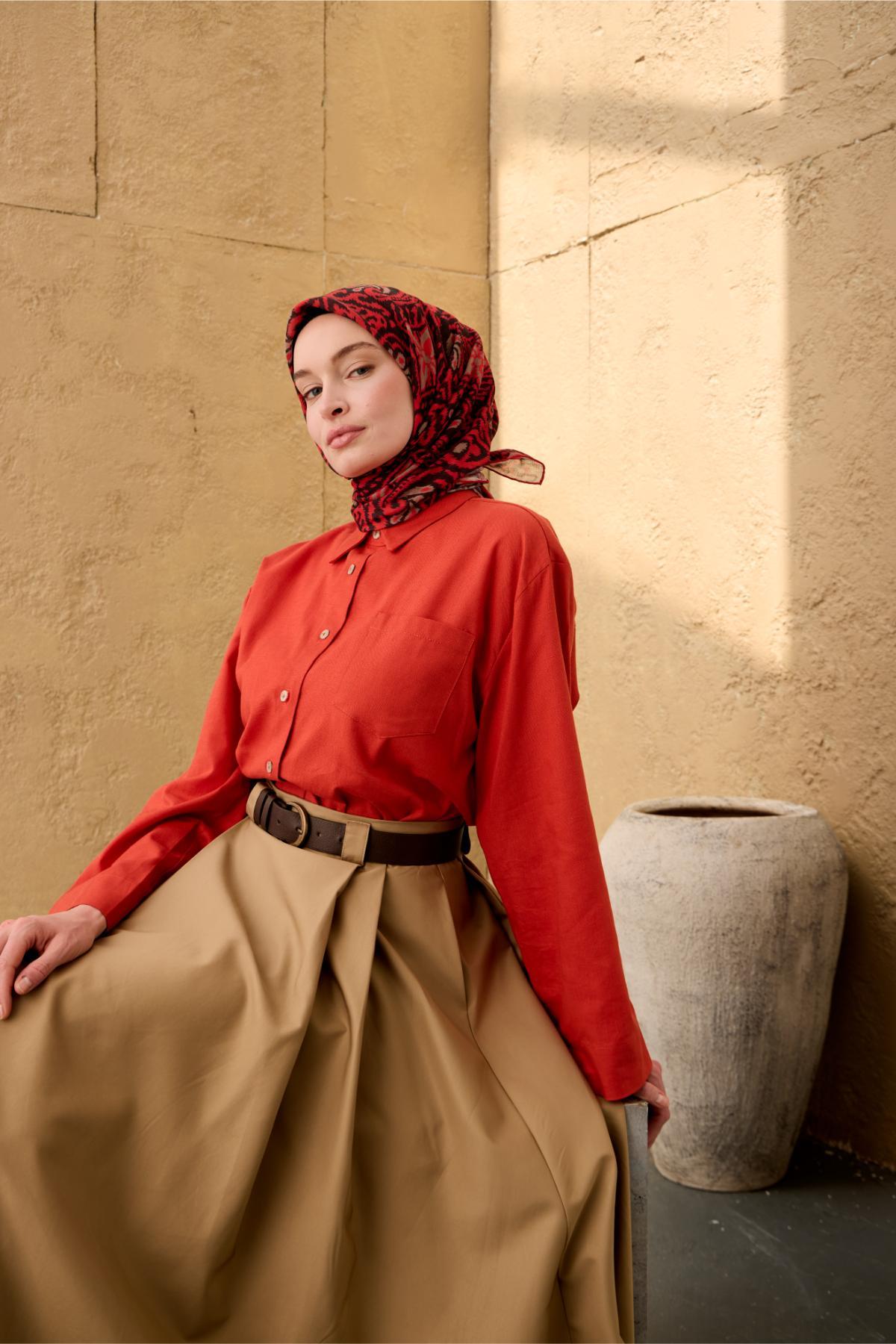 İnce Pamuk Soft Eşarp Açık Kırmızı-Soluk Siyah-Vizon Desenli Nefes Alan Tok Duruşlu 90x90