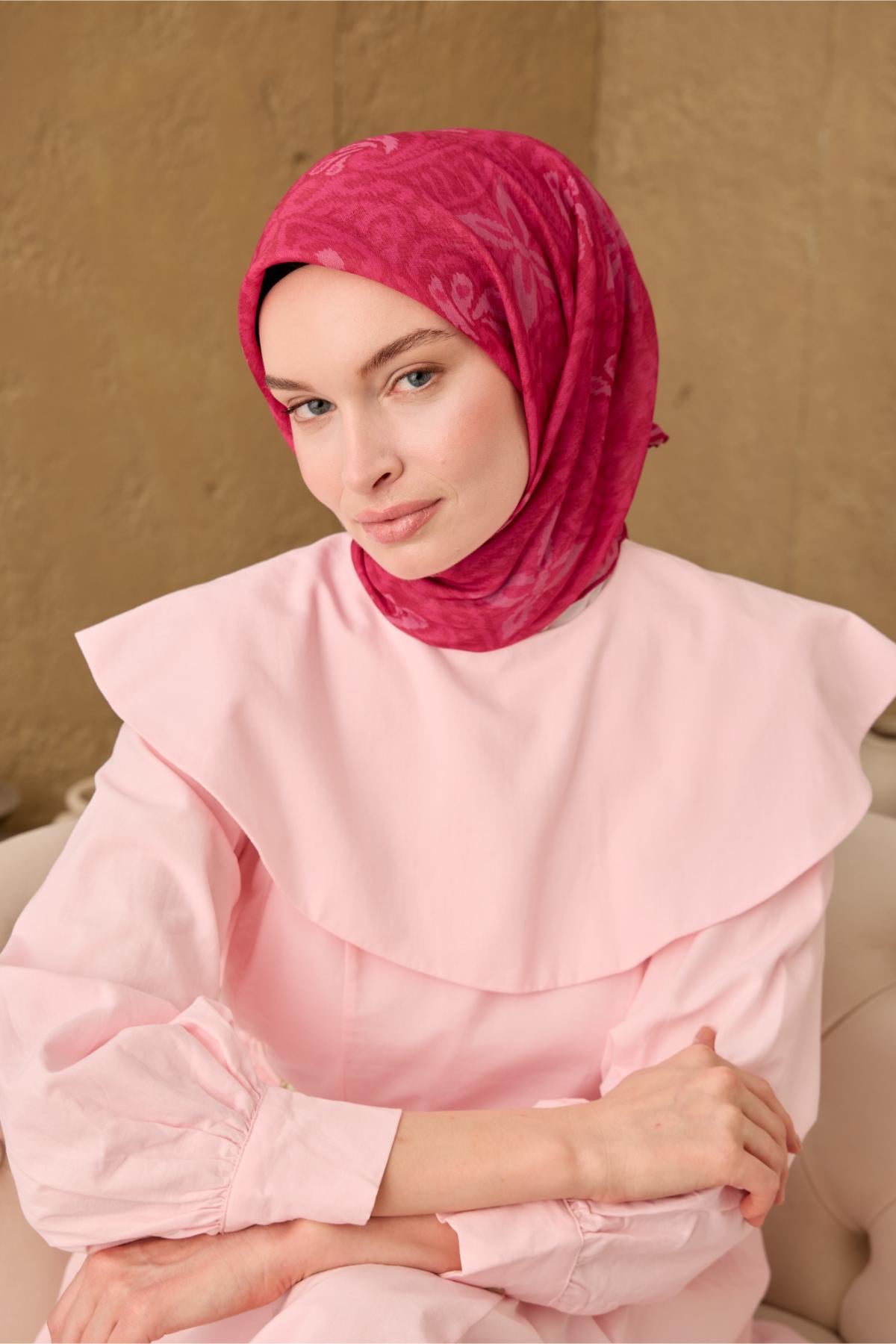 İnce Pamuk Soft Eşarp Fuşya-Pembe-Gül Pembe Desenli Nefes Alan Tok Duruşlu 90x90