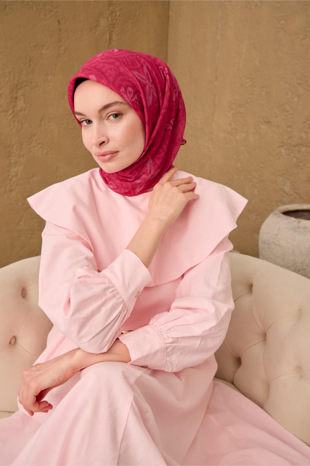 İnce Pamuk Soft Eşarp Fuşya-Pembe-Gül Pembe Desenli Nefes Alan Tok Duruşlu 90x90