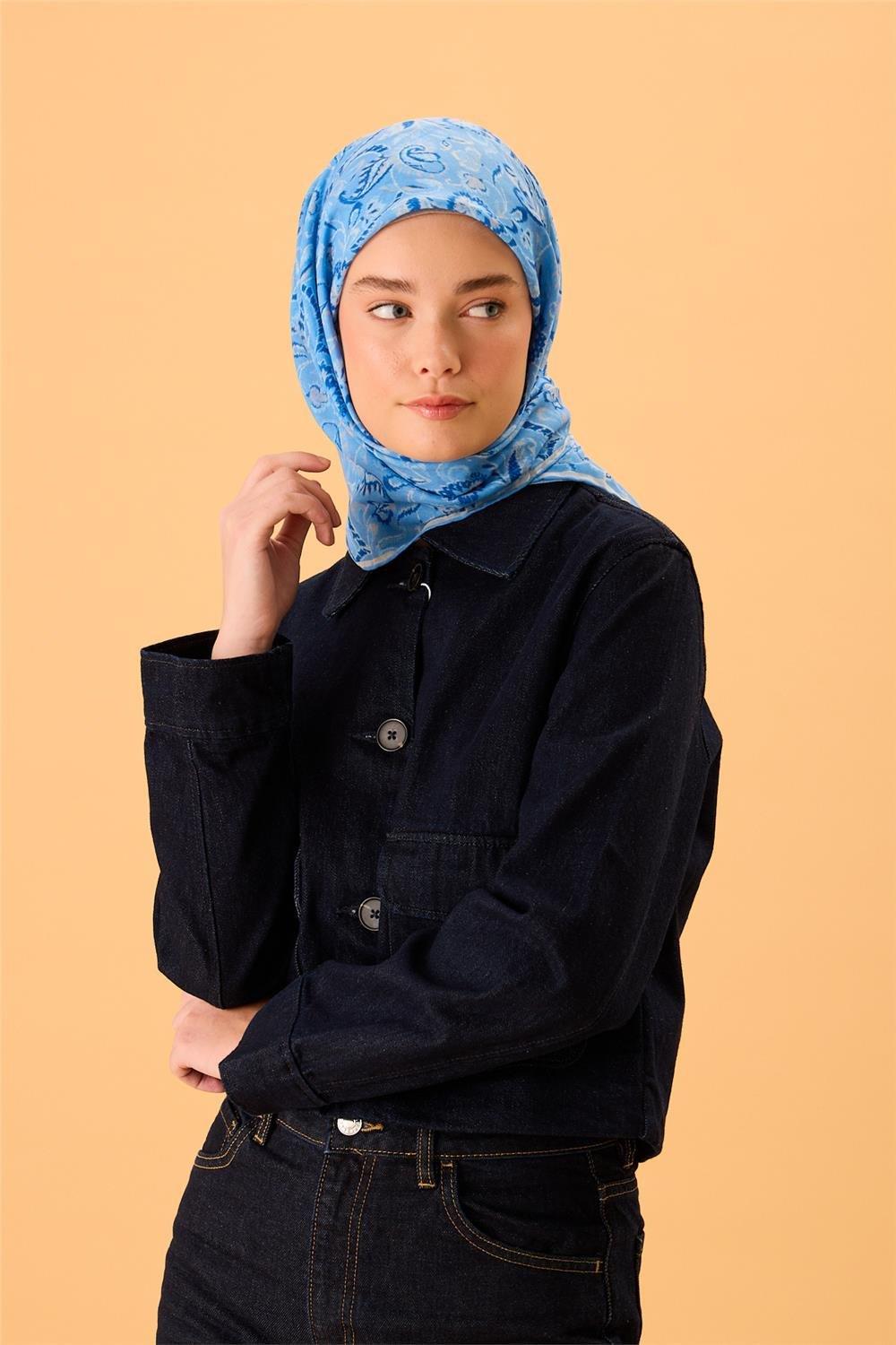 İnce Pamuk Soft Eşarp Gök Mavi-Saks Desenli Tok Duruşlu 90x90