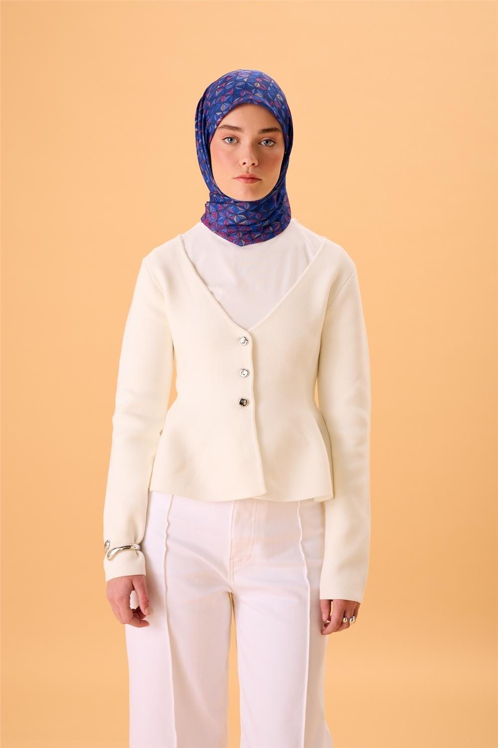 İnce Pamuk Soft Eşarp Violet Mavi Lila Gece Mavisi Saks Krem Desenli Kaymaz Dokulu Tok Duruşlu 90x90