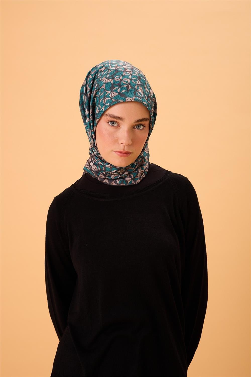 İnce Pamuk Soft Eşarp Antrasit Patina Yeşili Krem Sütlü Kahve Desenli Kaymaz Dokulu Tok Duruşlu 90x90