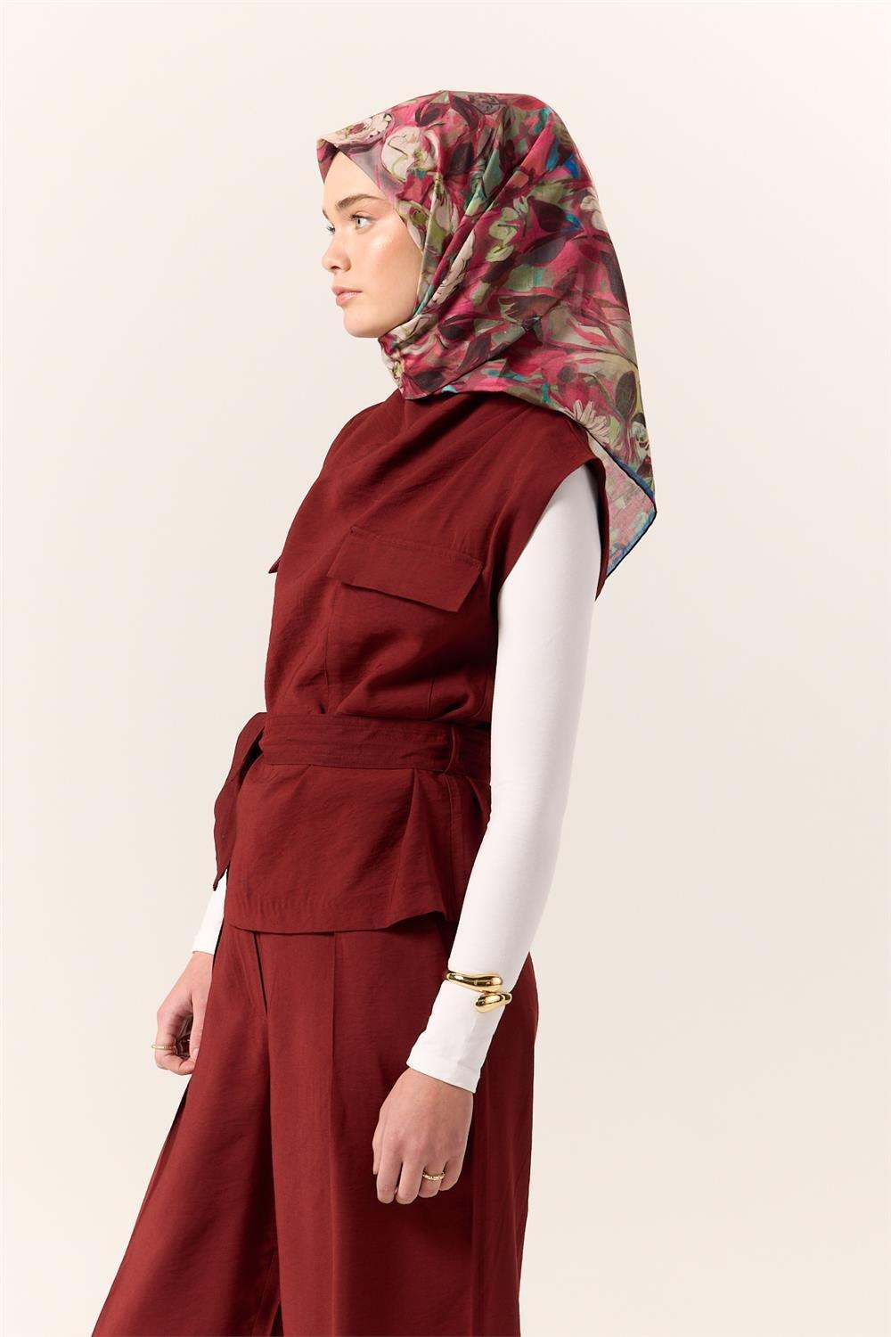 İnce Pamuk Soft Eşarp Yeşil-Pembe Desenli Kaymaz Dokulu Tok Duruşlu 90x90