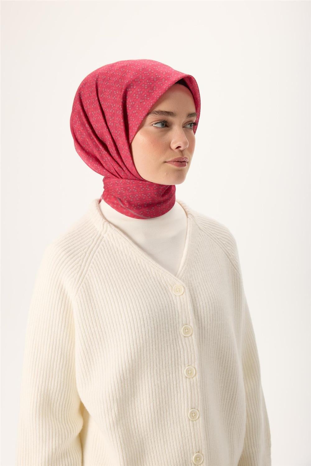 İnce Pamuk Soft Eşarp Fuşya-Gül Kurusu Düz Desenli Kaymaz Dokulu 90x90