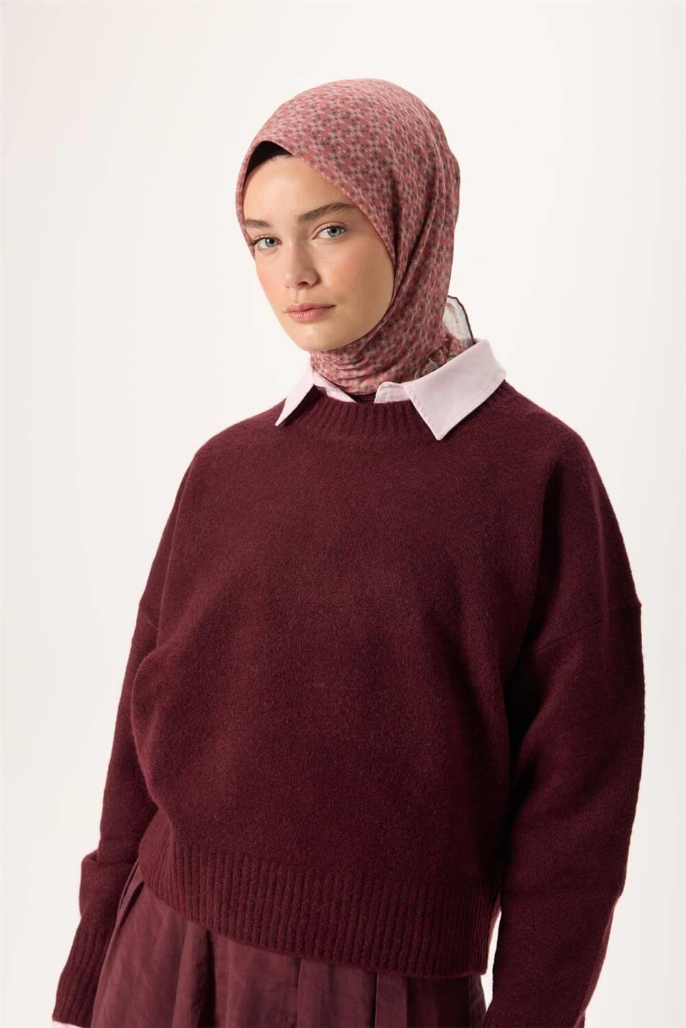 İnce Pamuk Soft Eşarp Şeftali-Antrasit Taş Desenli Kaymaz Dokulu Nefes Alan 90x90