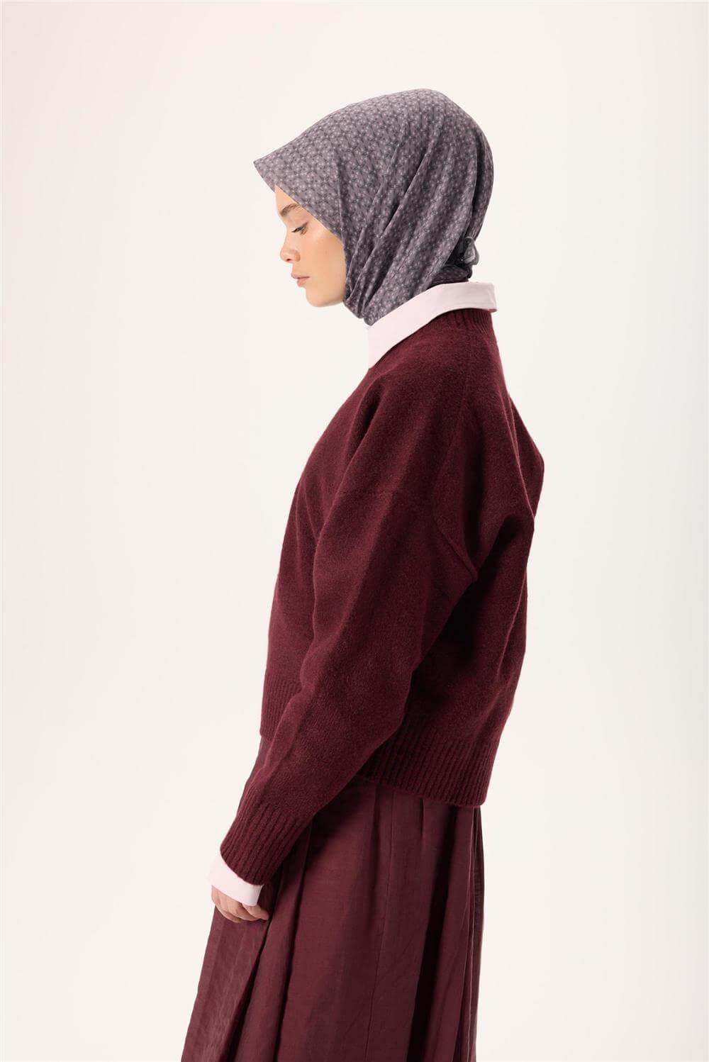 İnce Pamuk Soft Eşarp Pastel Mor-Antrasit Lila Desenli Kaymaz Dokulu Nefes Alan 90x90