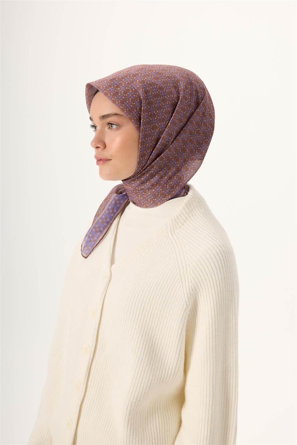 İnce Pamuk Soft Eşarp Violet-Kahverengi Vizon Desenli Kaymaz Dokulu Nefes Alan 90x90
