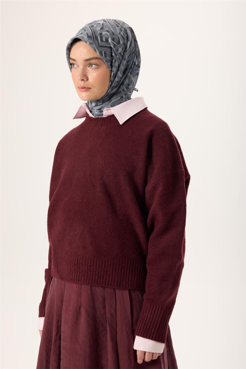 İnce Pamuk Soft Eşarp Gümüş-Gri Füme Desenli Nefes Alan Tok Duruşlu 90x90