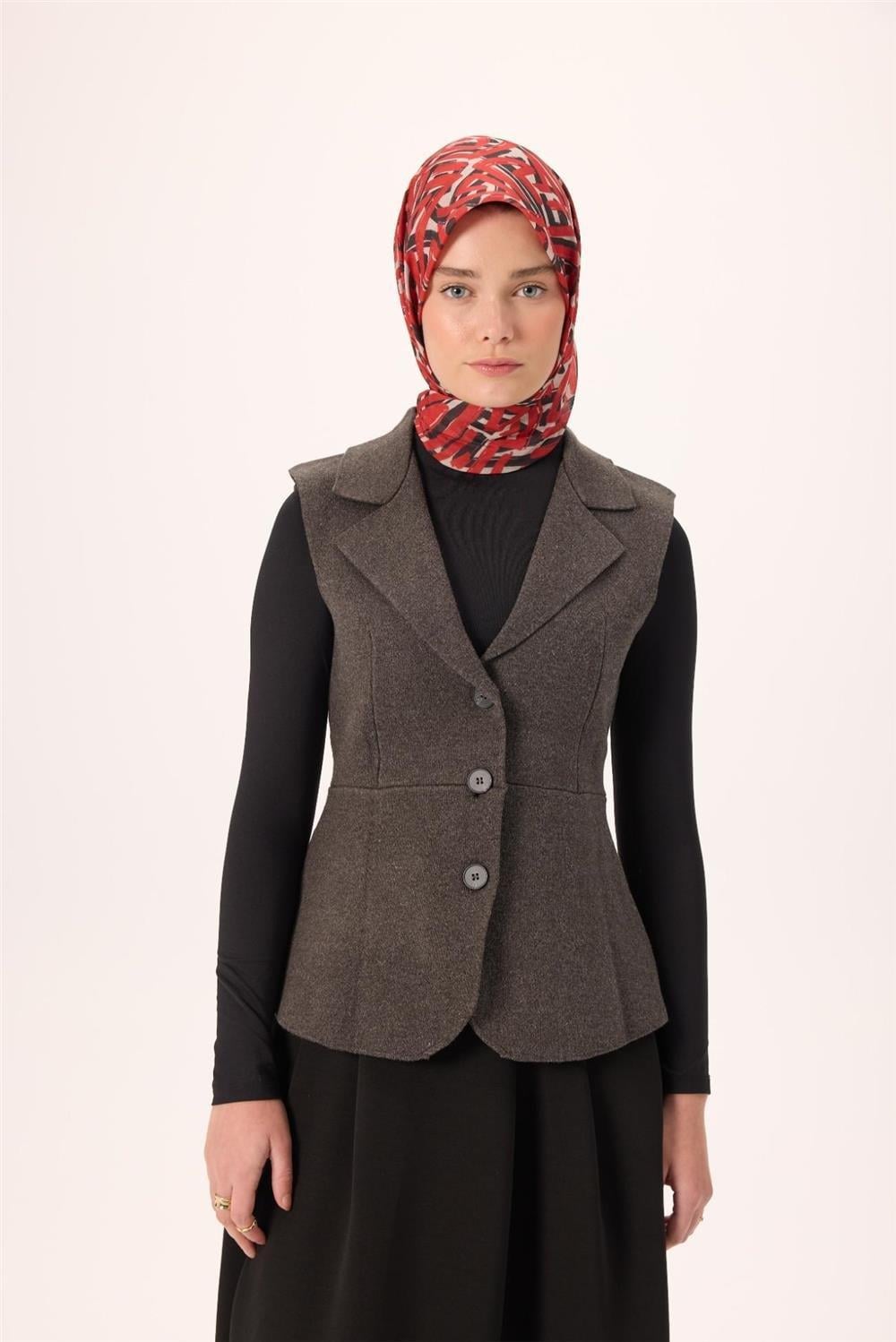 İnce Pamuk Soft Eşarp Krem Kırmızı Siyah Desenli Nefes Alan 90x90