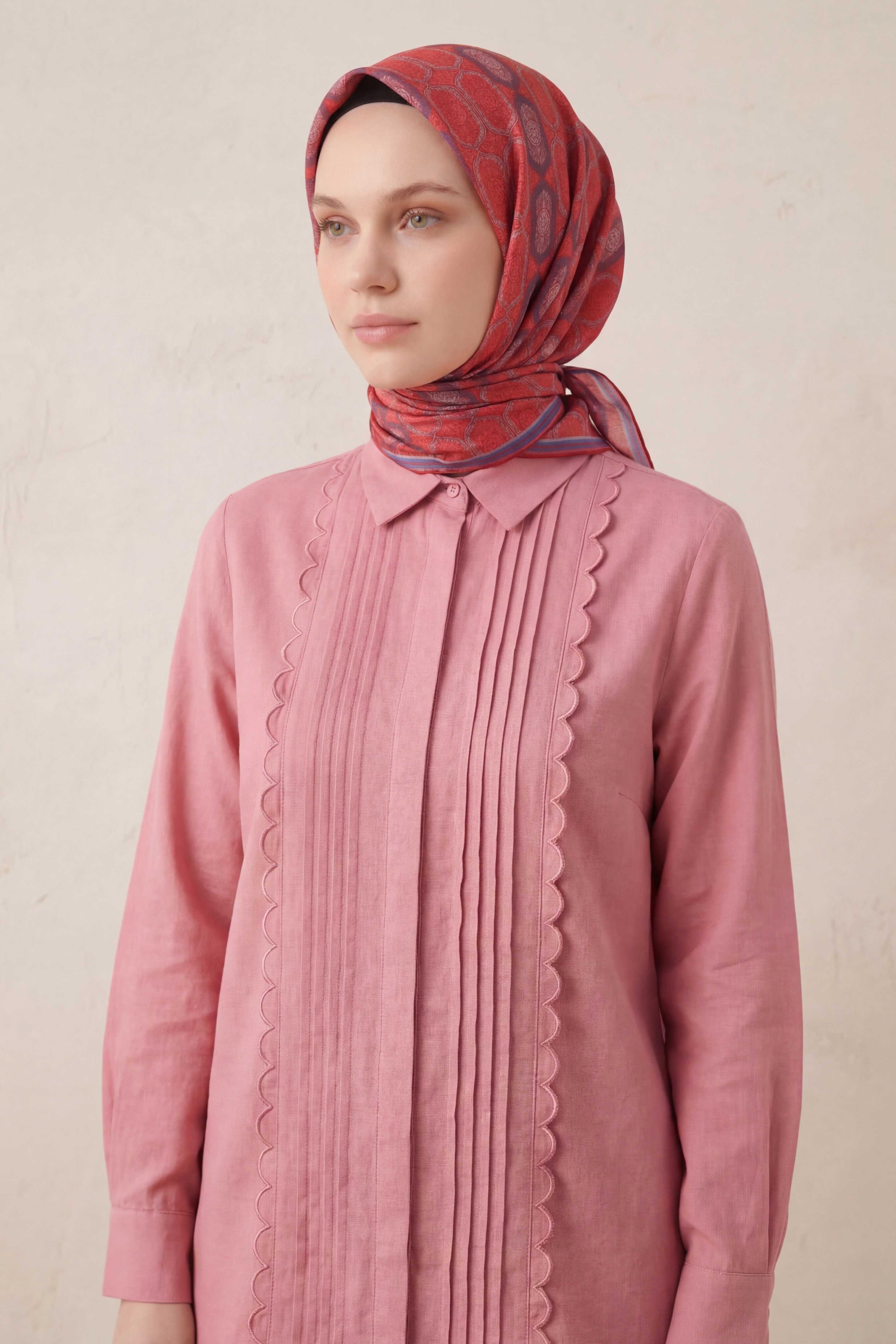 Pamuk Karışımlı Soft Eşarp Osmanlı Motif Desen Bayrak Kırmızısı 90x90