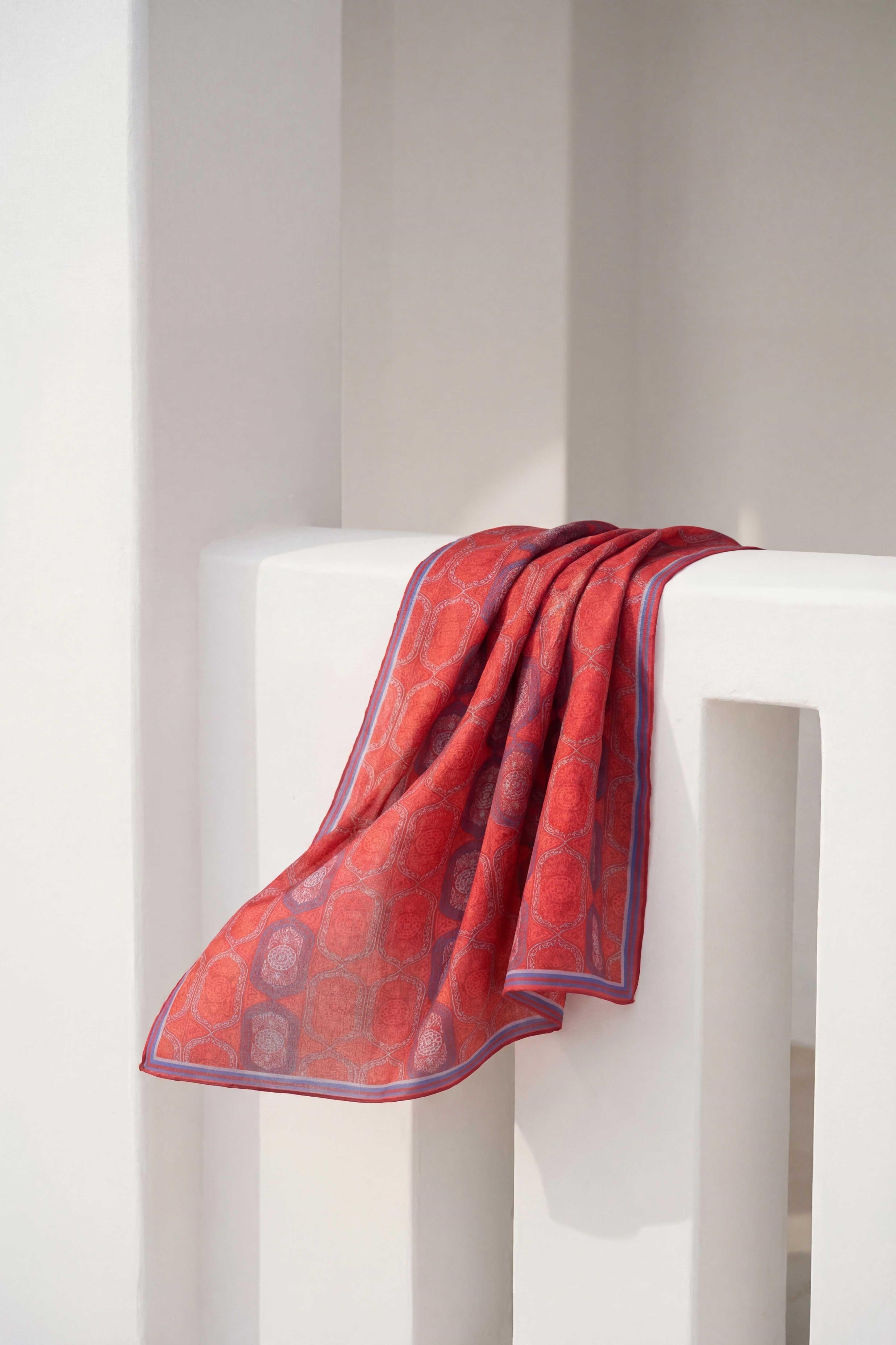 Pamuk Karışımlı Soft Eşarp Osmanlı Motif Desen Bayrak Kırmızısı 90x90