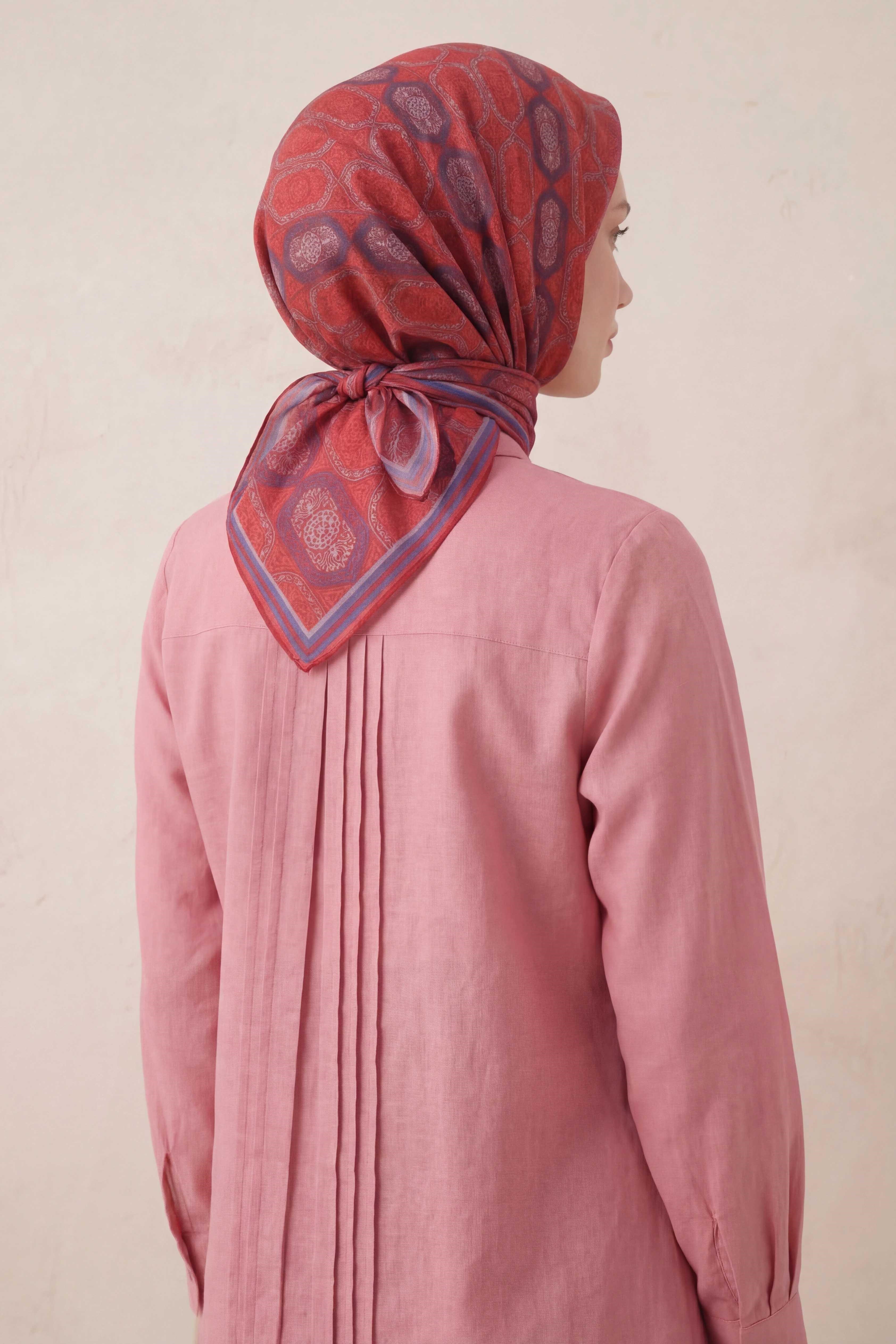 Pamuk Karışımlı Soft Eşarp Osmanlı Motif Desen Bayrak Kırmızısı 90x90