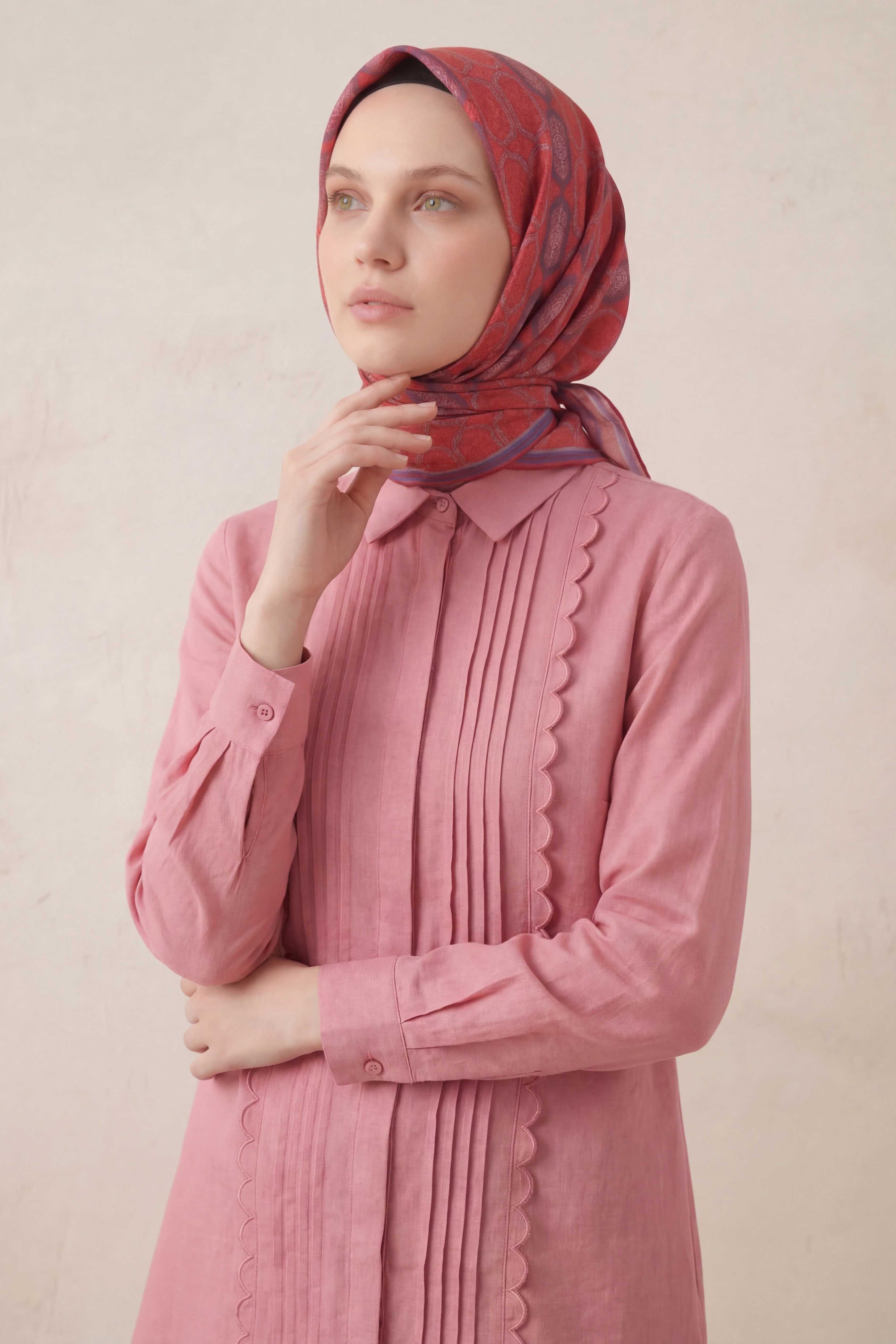 Pamuk Karışımlı Soft Eşarp Osmanlı Motif Desen Bayrak Kırmızısı 90x90