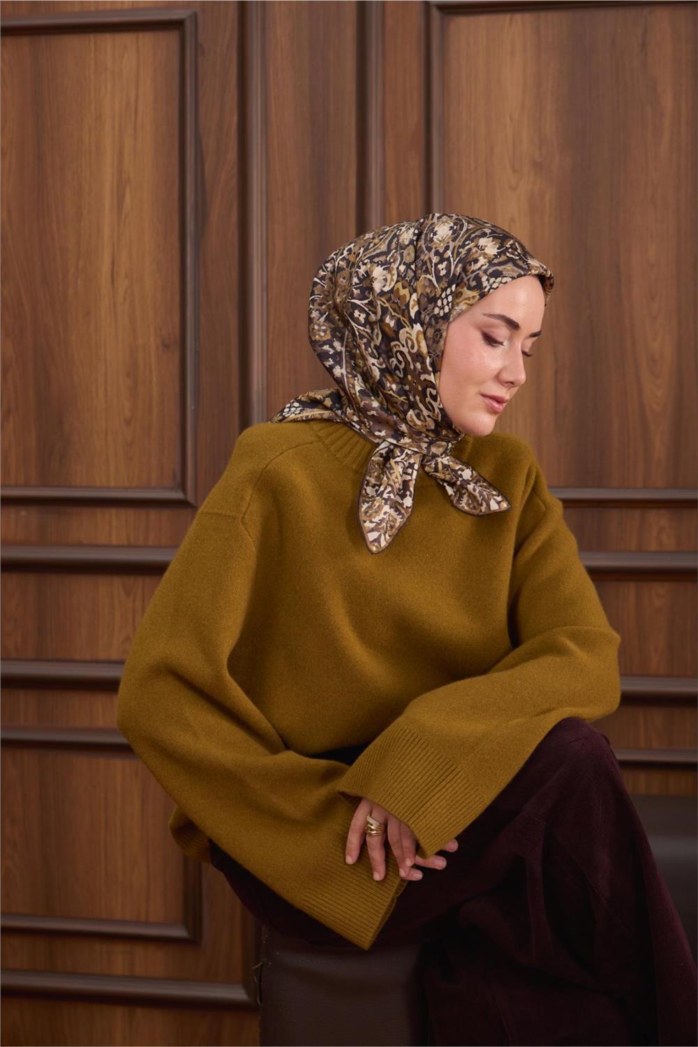 Twill İpek Eşarp Siyah–Haki Desenli Tok Duruşlu Kaymaz 90x90