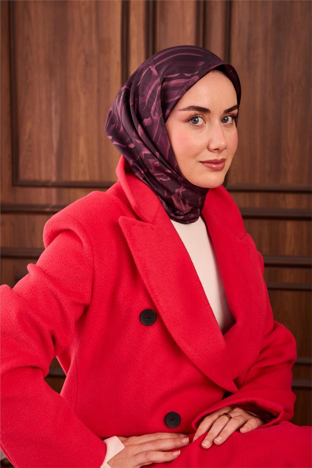 Twill İpek Eşarp Koyu Mor–Leylak–Eflatun Desenli Tok Duruşlu 90x90