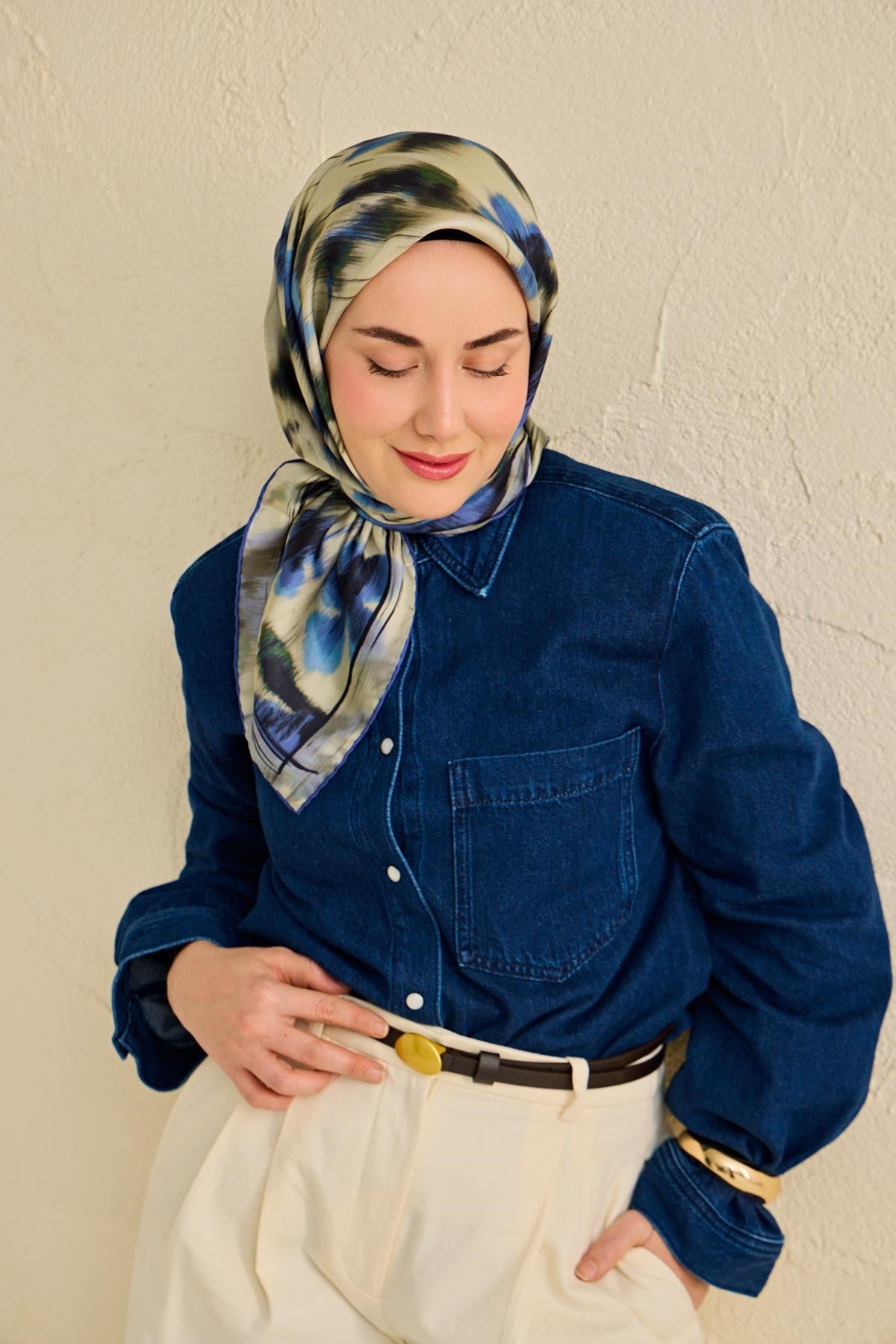 Twill İpek Eşarp Soyut Çiçek Desen Su Yeşili 90x90