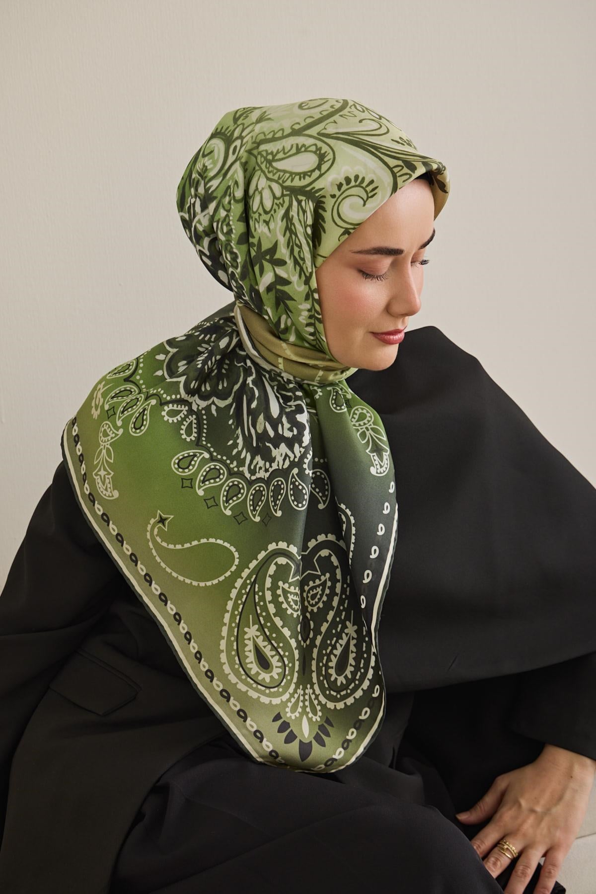 Twill İpek Eşarp Klasik Motif Yeşil 90x90