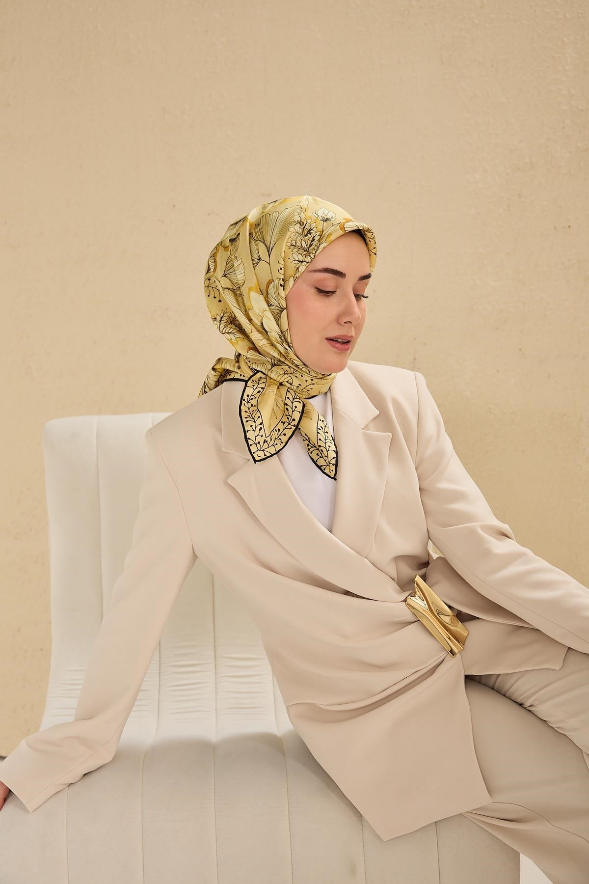 Twill İpek Eşarp Büyük Çiçek Sarı 90x90