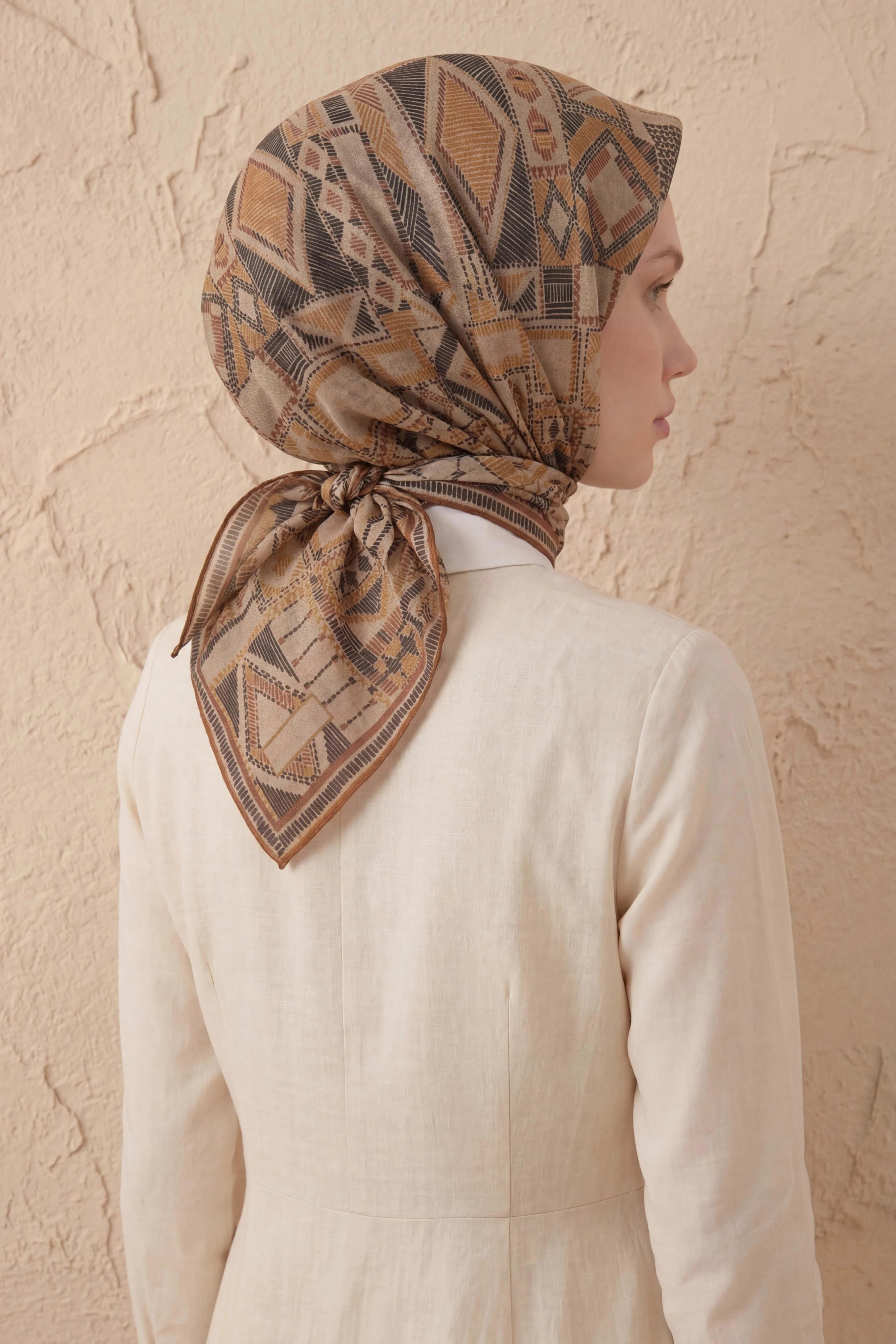 Soft Eşarp Geometrik Desen Vizon 90x90